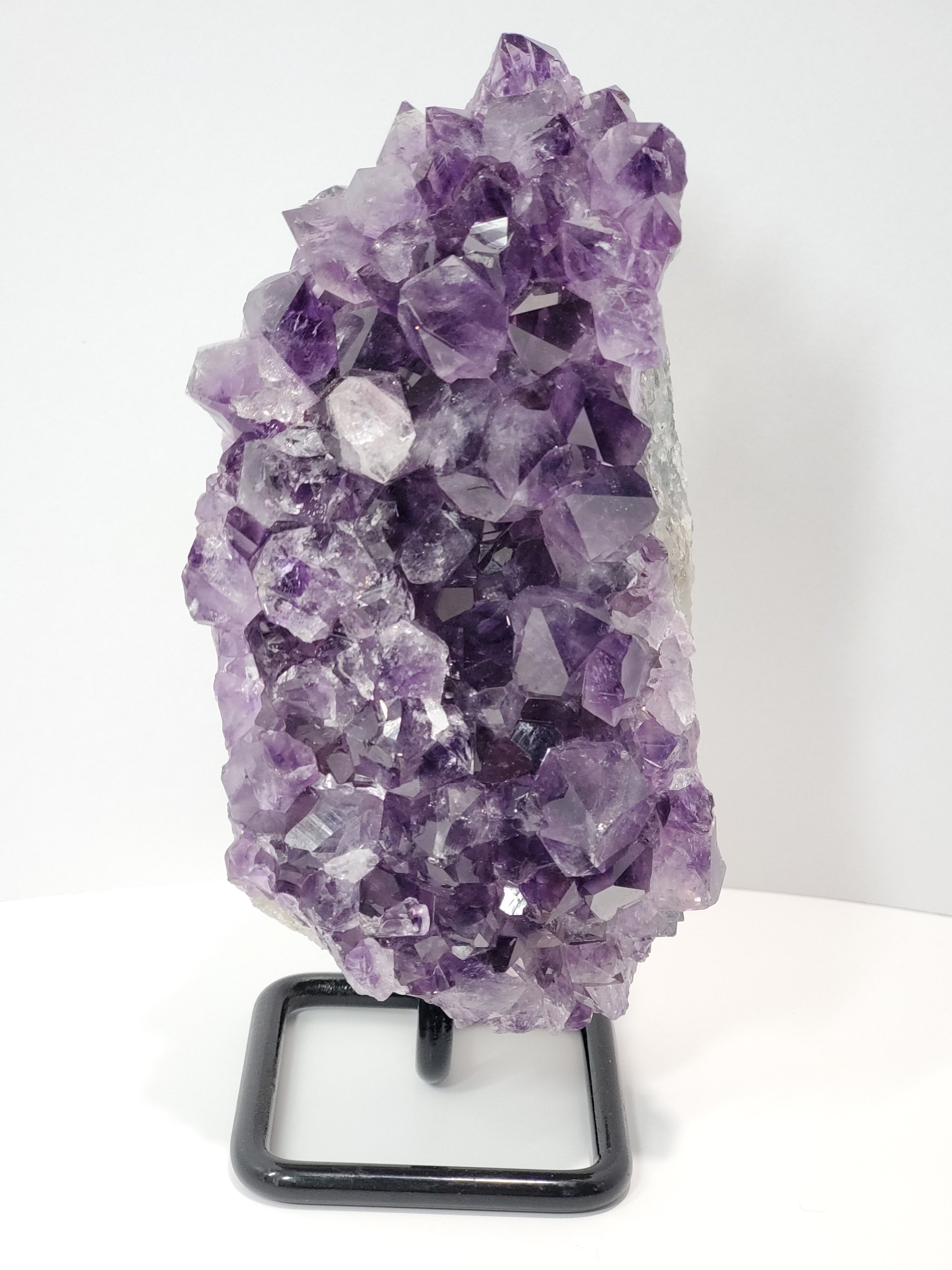 Amethyst Geode Stand 1081g .jpg