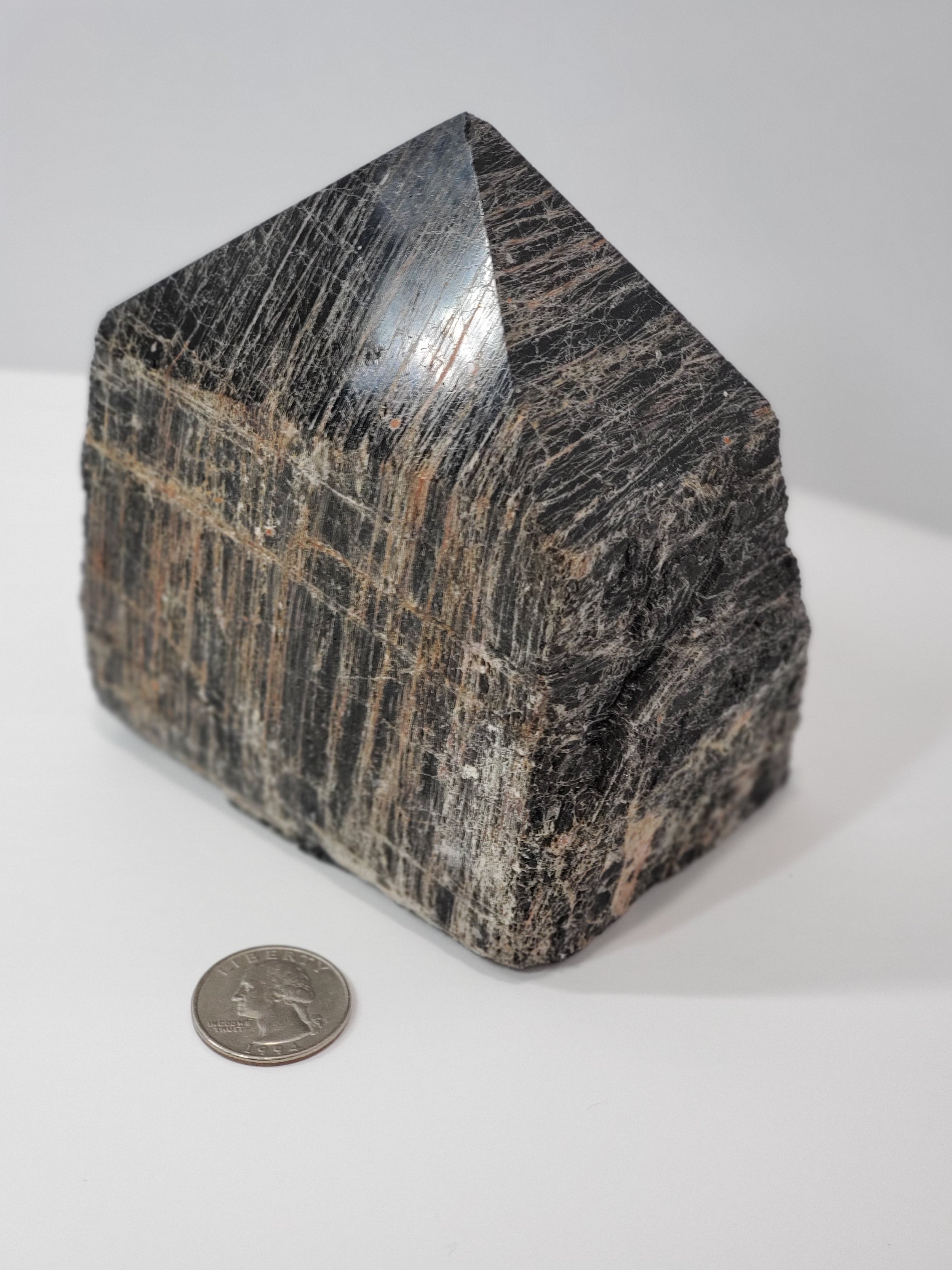 Tourmaline Point 2lb 12.8 oz Quarter.jpg