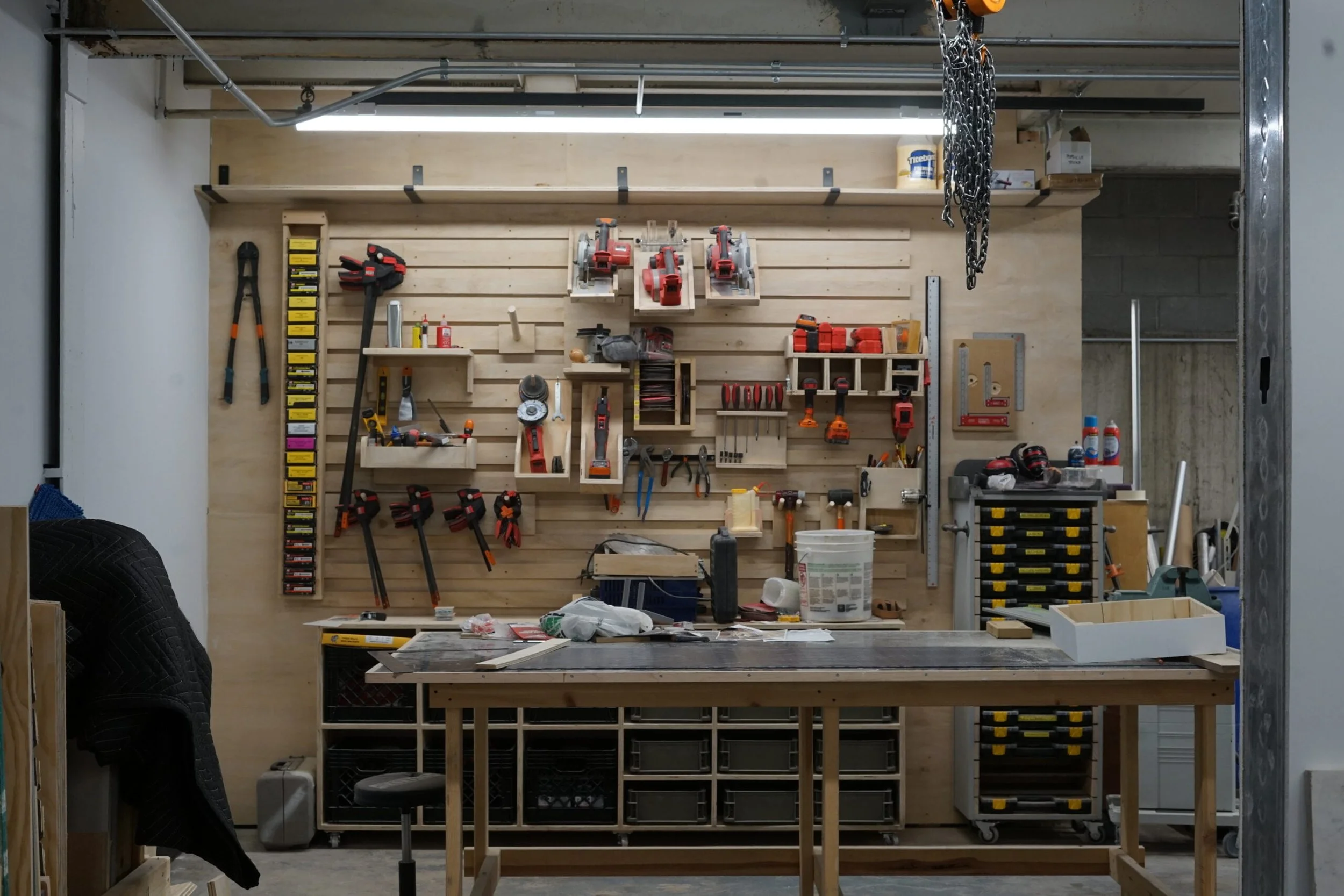 Wood workshop in Pilsen Studios