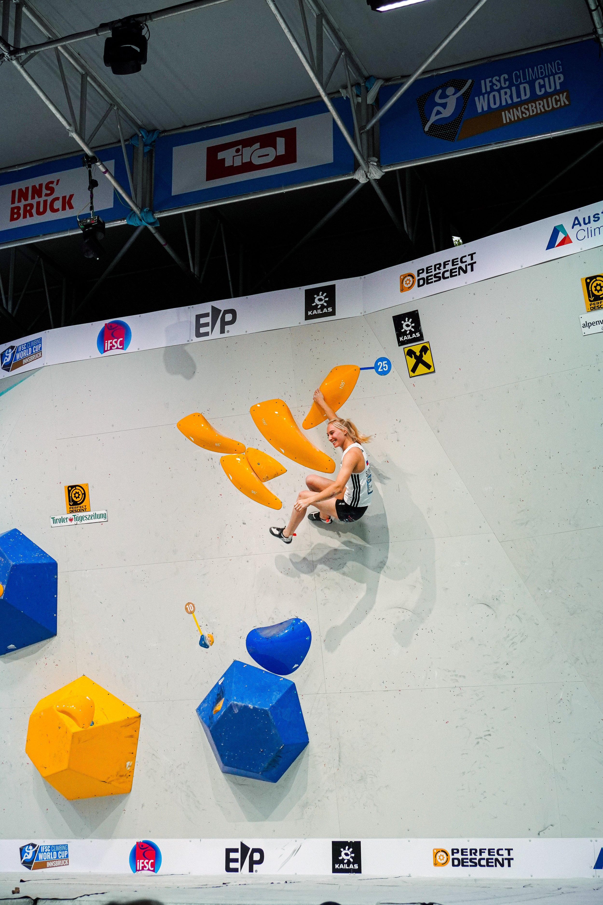 Womens Boulder Finals 120.jpg