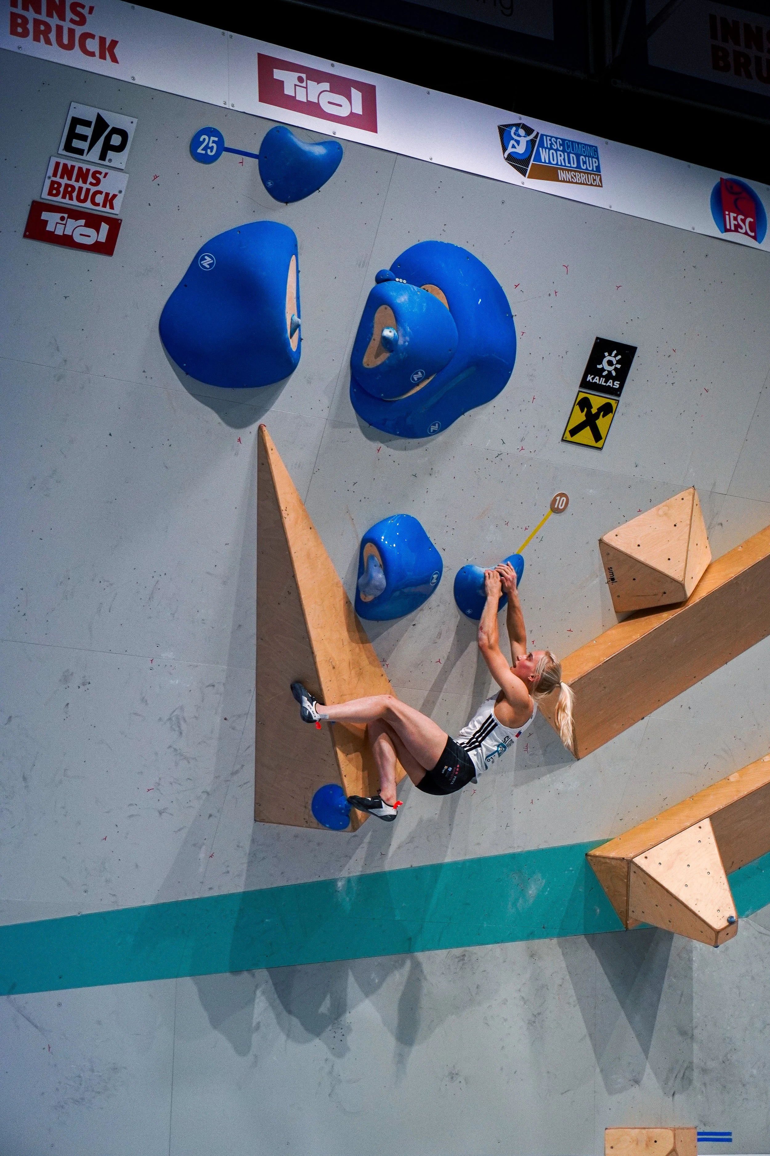 Womens Boulder Finals 135.jpeg