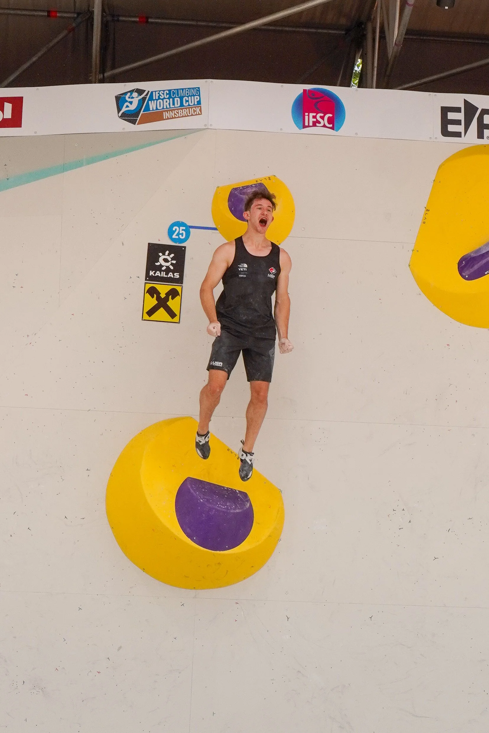 Colin Burst Semis M2 38-2.jpg