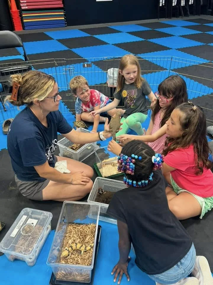 How Mobile Petting Zoos Support Hands-On Learning in Columbia Schools