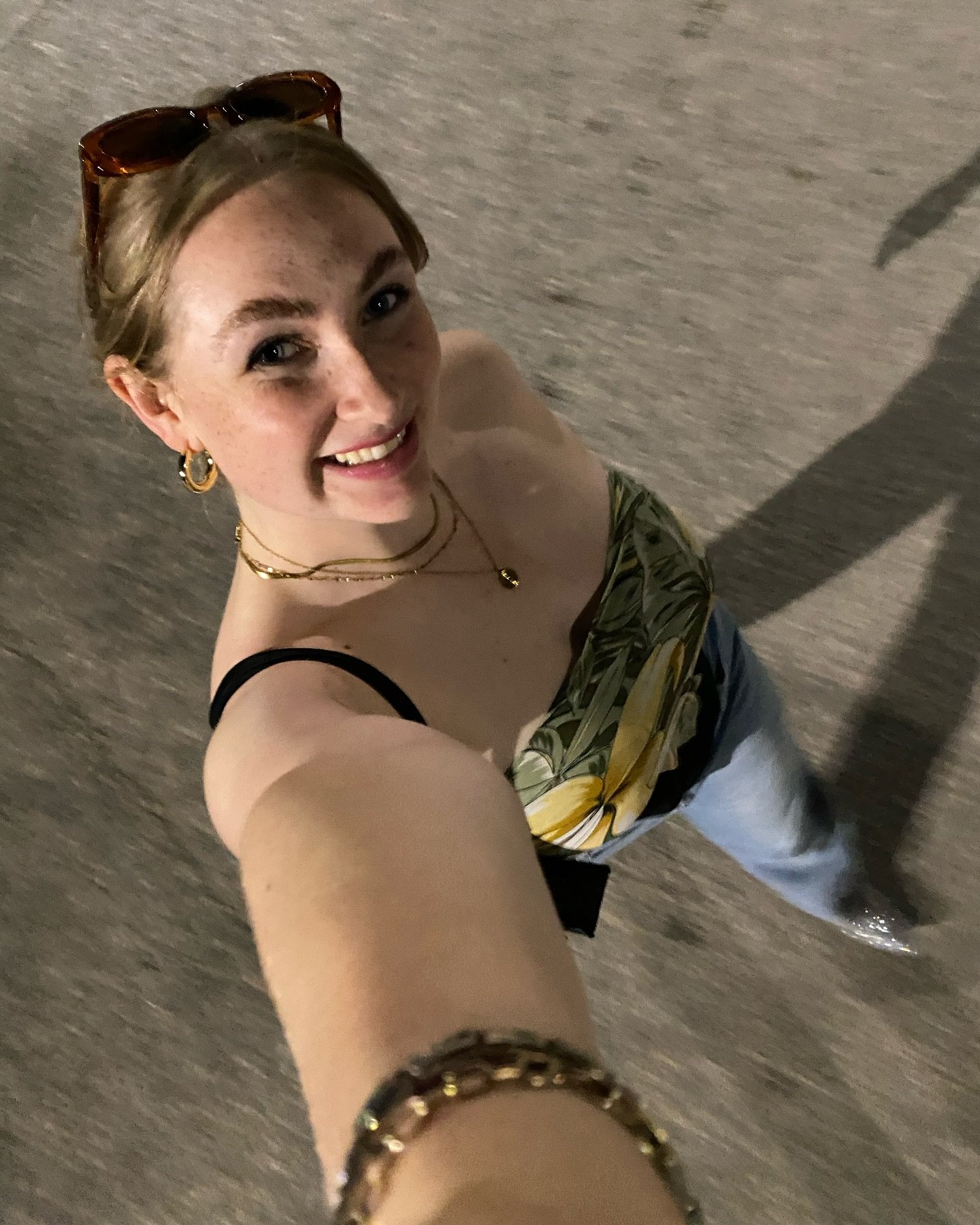 makin my way downtown!! 🏙️ 
#kamalaisbrat