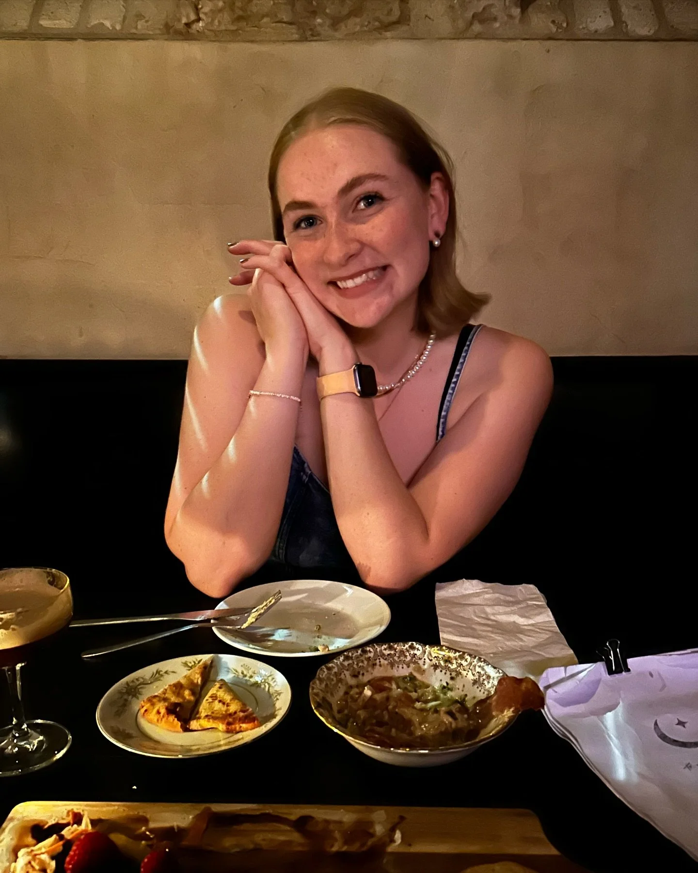 a very special september 🤎
(not pictured, thousands of assignments)