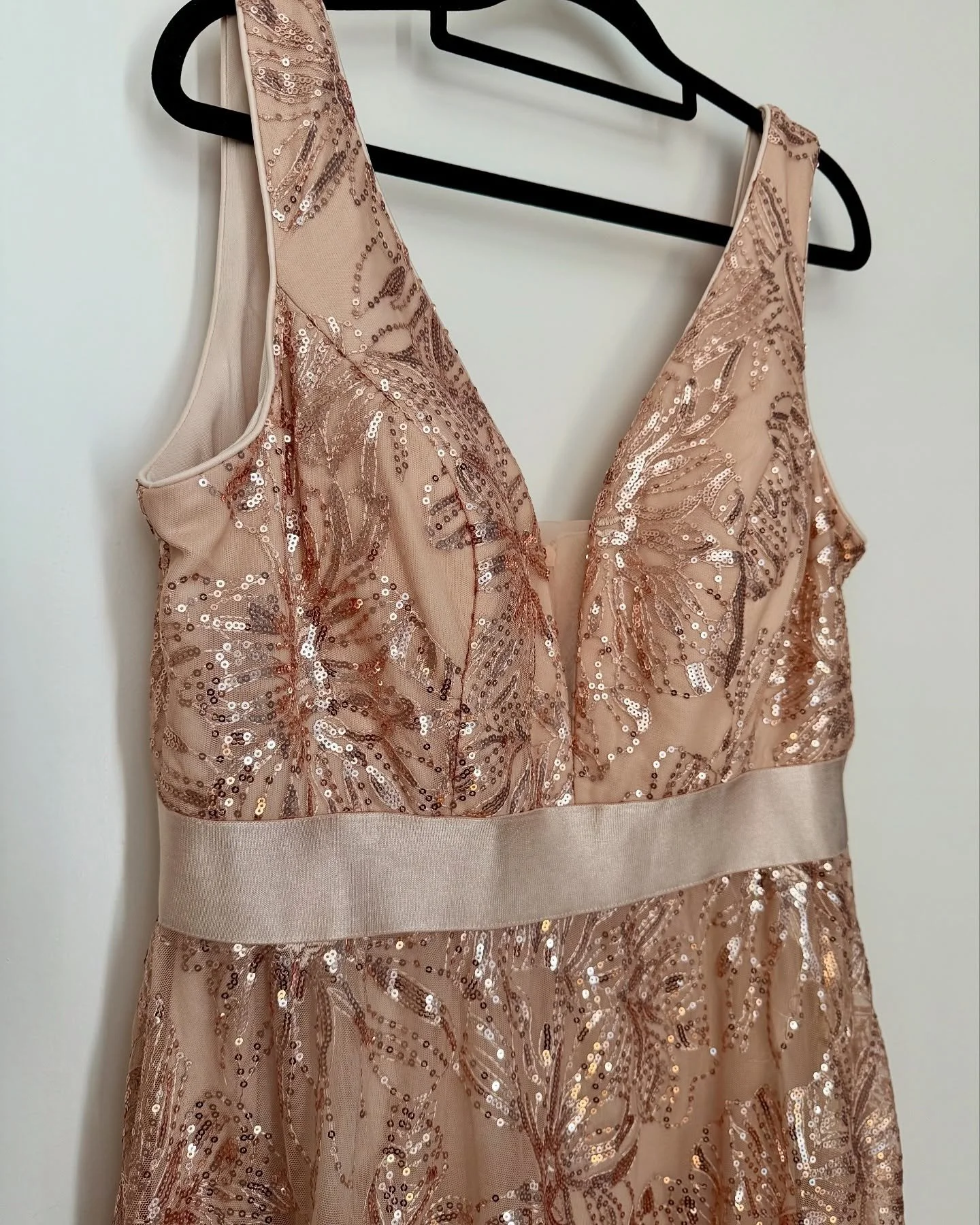 🎉 Sheri&rsquo;s 50th came with a twist&hellip; 👗

Just when everyone thought the party couldn&rsquo;t get any better, she disappeared for a quick outfit change&hellip; and came back in the most fabulous second dress! 👰🏼&zwj;♀️✨

A surprise weddin