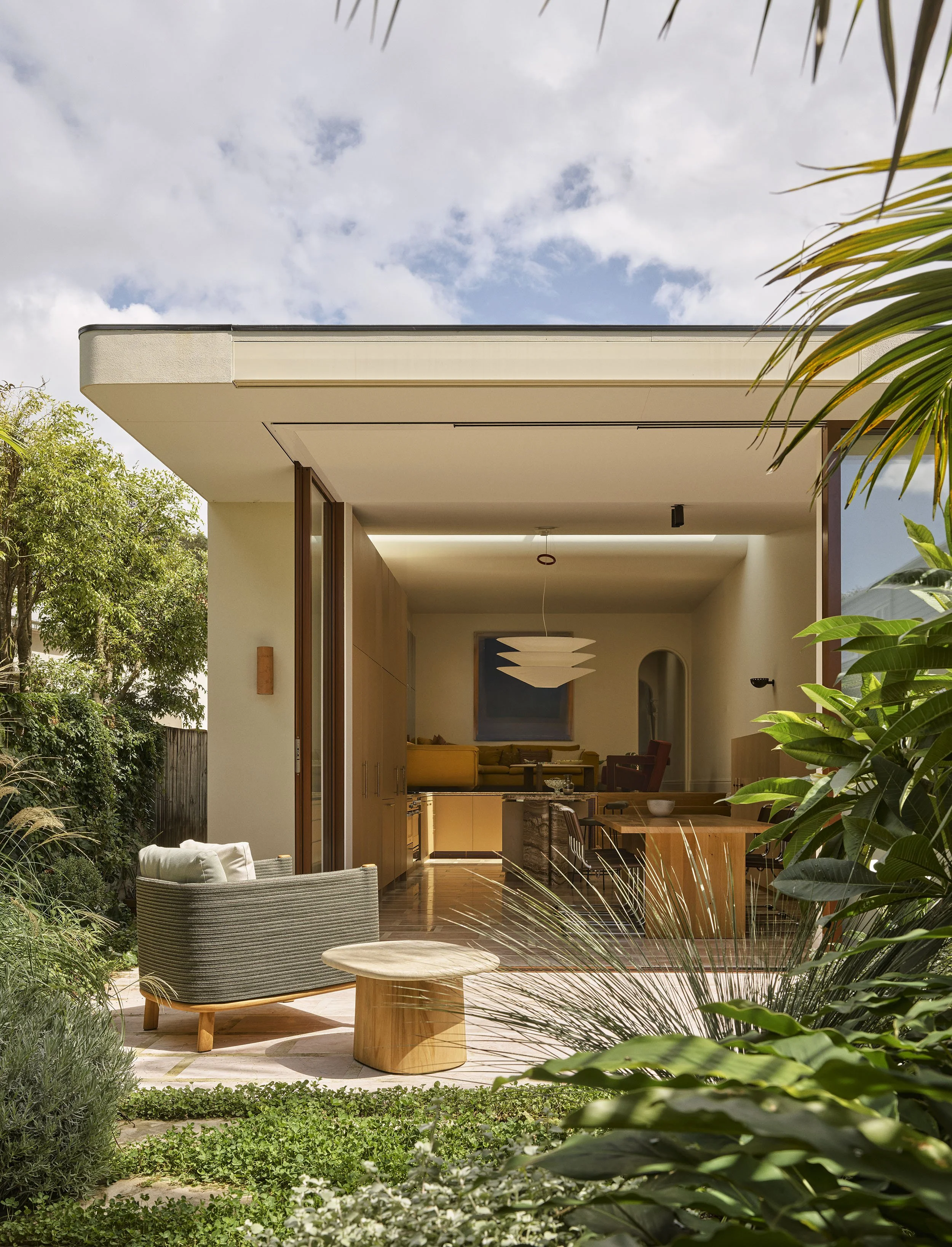 6 Arent_&_Pyke_Rickard_Ave_Bondi_100326_478855.jpg