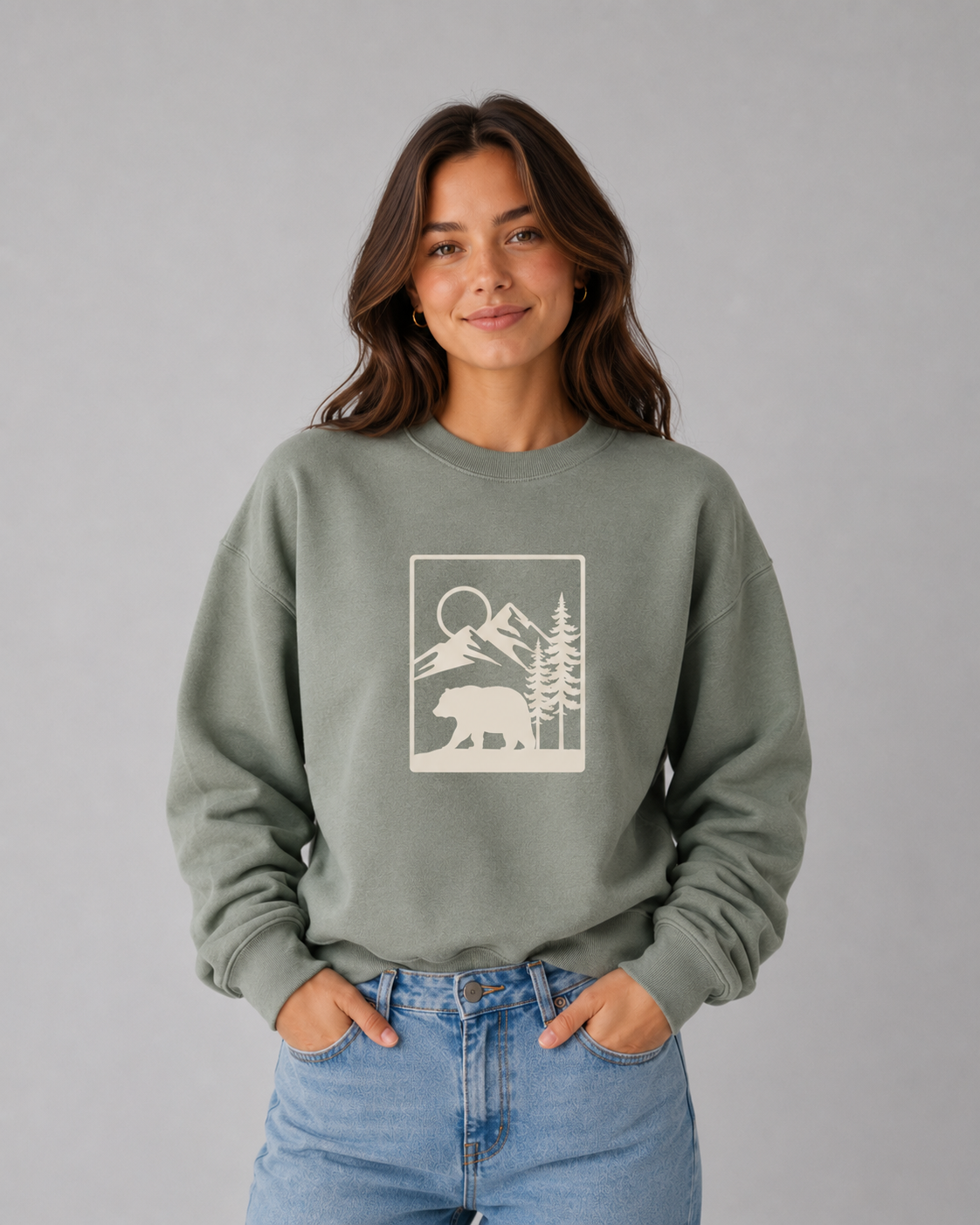 BEAR TREE SWEATSHIRT