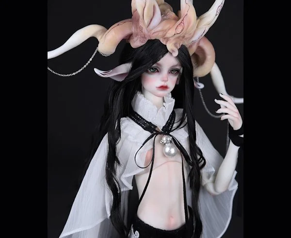 SATYR
 color in the picture is white skin
 B4-04 body
