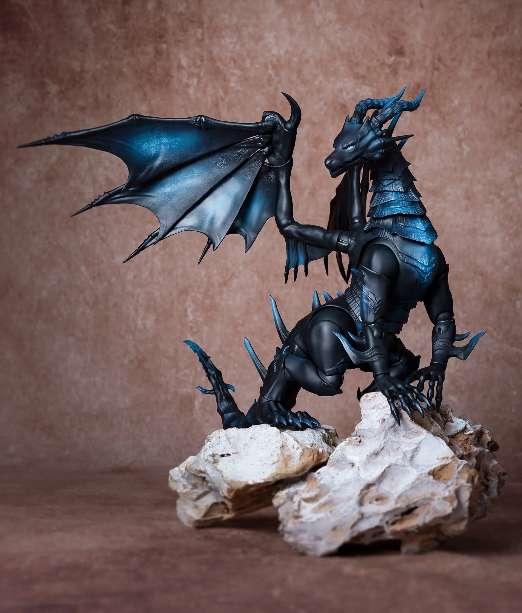 Dragon Griffin (dark blue)
 6 January - 5 February 2024
 "adult" (1/4) and "young" (1/6)