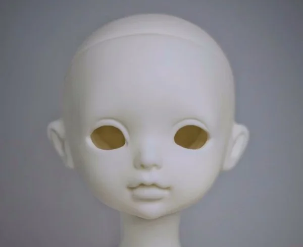 SULTAN
 BLANK HEAD ONLY
 
 head circumference- 16.5 cm 
 wig size approx. 6-7 inches
 for 28cm body / 6.5 cm neck
 eye size 14 mm