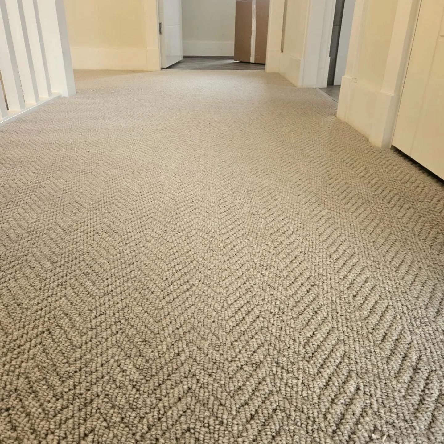 ✨ Beautiful job completed this week 

We fitted a stairs &amp; landing in Hugh Mackay&rsquo;s stunning Herringbone carpet &ndash; a style that&rsquo;s very popular right now. 
The warm beige tone brings both elegance and comfort, making it a timeless