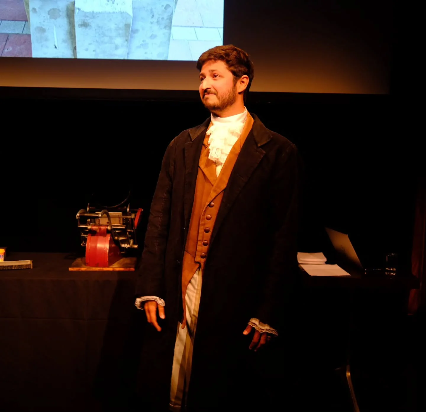 Some belated images of 'Baskerville and Birmingham' performed at @mac_birmingham as part of @bheritageweek. 🎭

We had an incredible time as John and Sarah and getting to perform some of @baskervillepunches research was a privilege. It was wonderful 