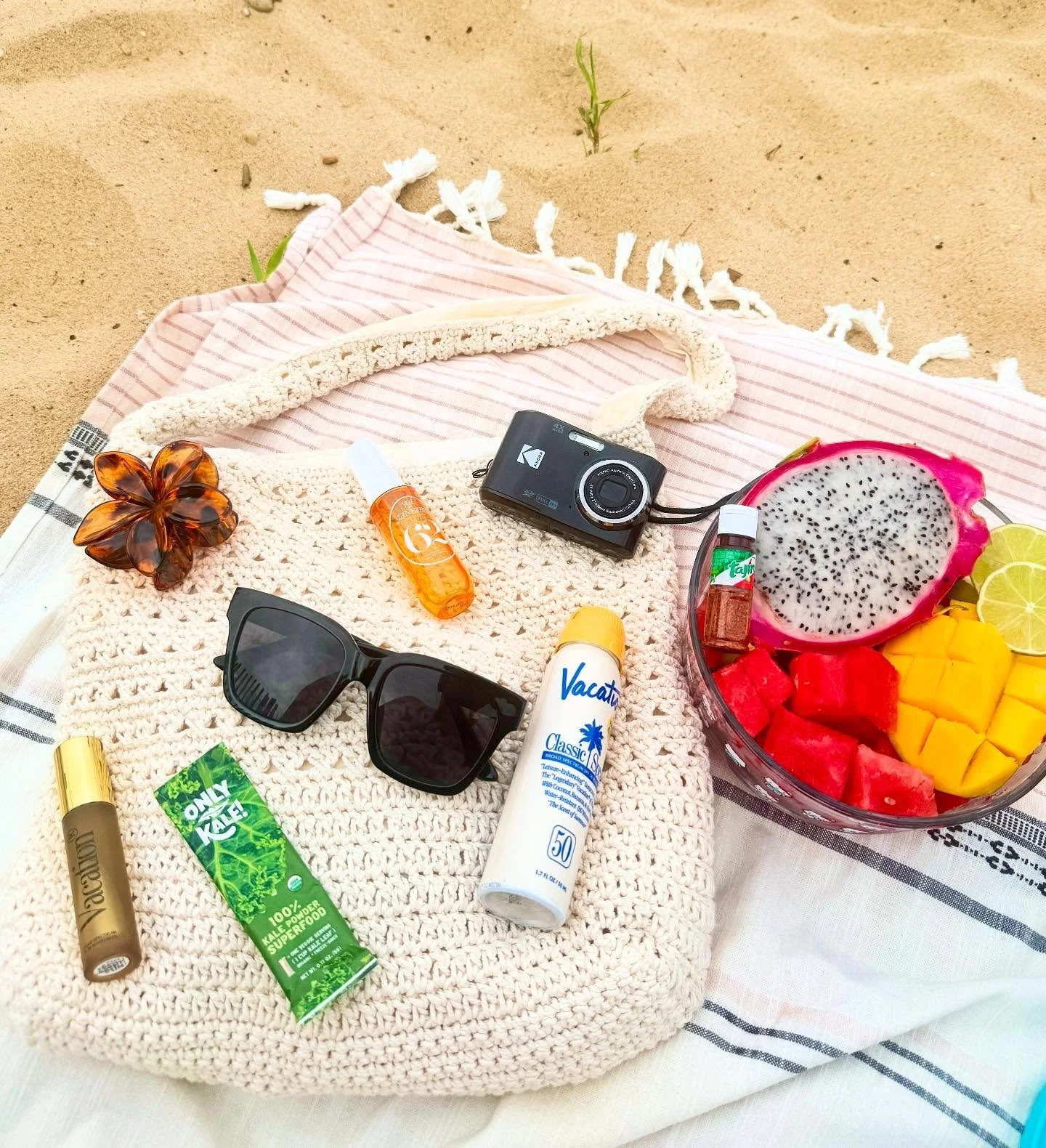 Greens by the sea? Always. 🥬
#OnlyKale #BeachVibes #GreensToGo #KaleYeah #HealthyLiving