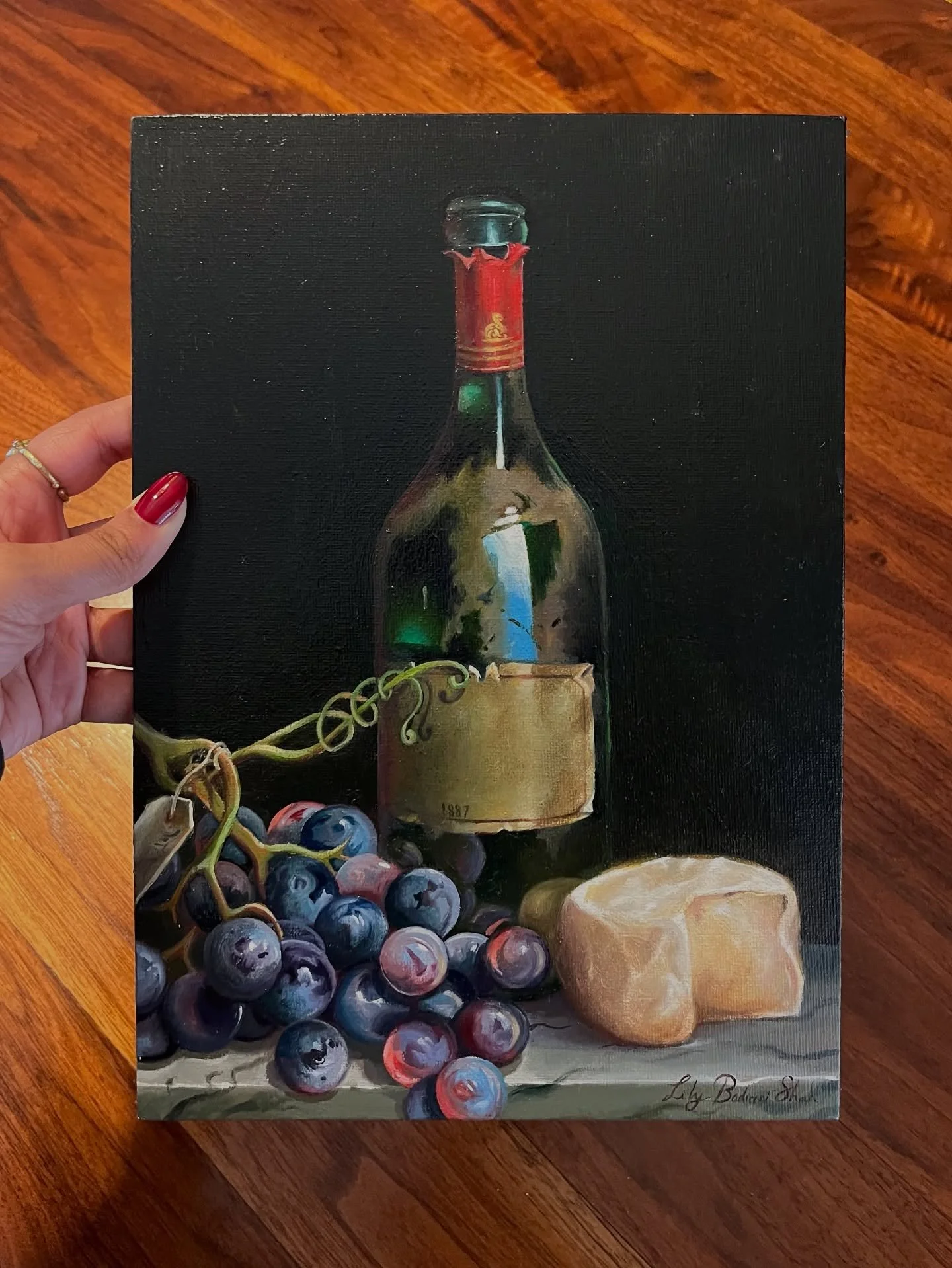 My first Vanitas Painting! ⁣
For some reason I really struggled to take a good photo as the lighting wasn&rsquo;t great so excuse my hand
⁣
This painting started out terribly, underneath this painting is my first attempt which I&rsquo;ll post later o