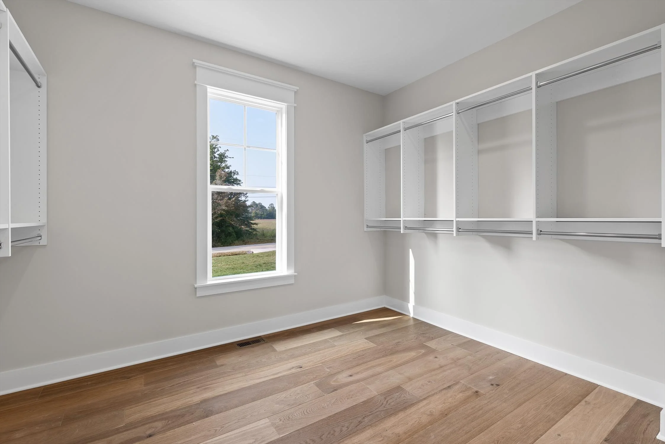 13-Poe Rd-45.jpg