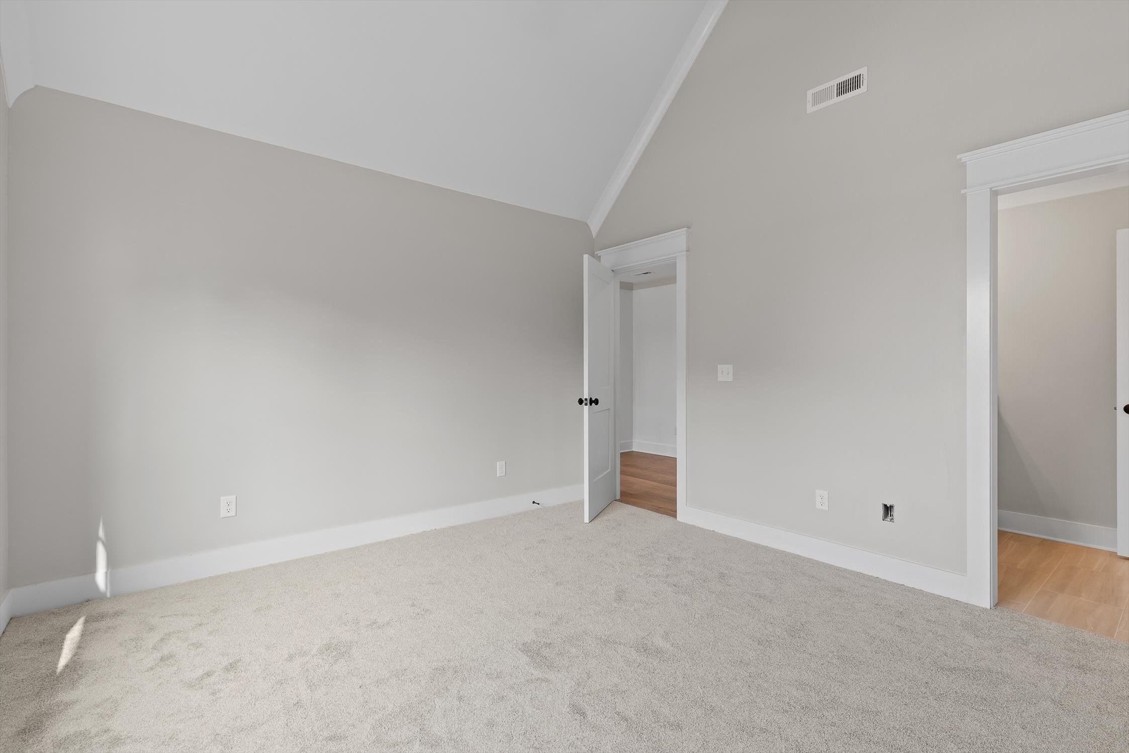 33-Poe Rd-25.jpg