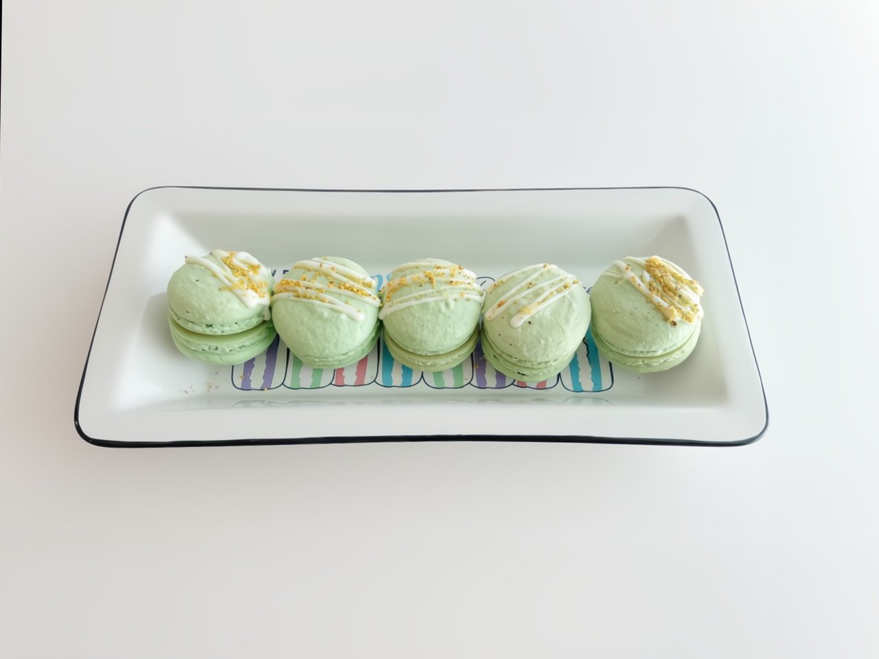 Pistachio Macaron.jpg