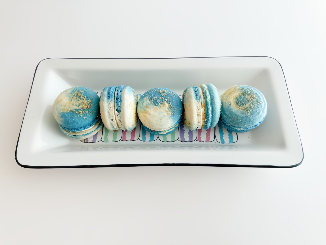 Blue Moon Macaron