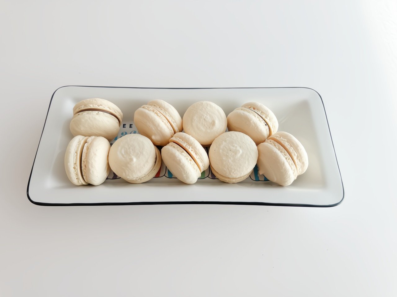 Nutella Macaron.jpg