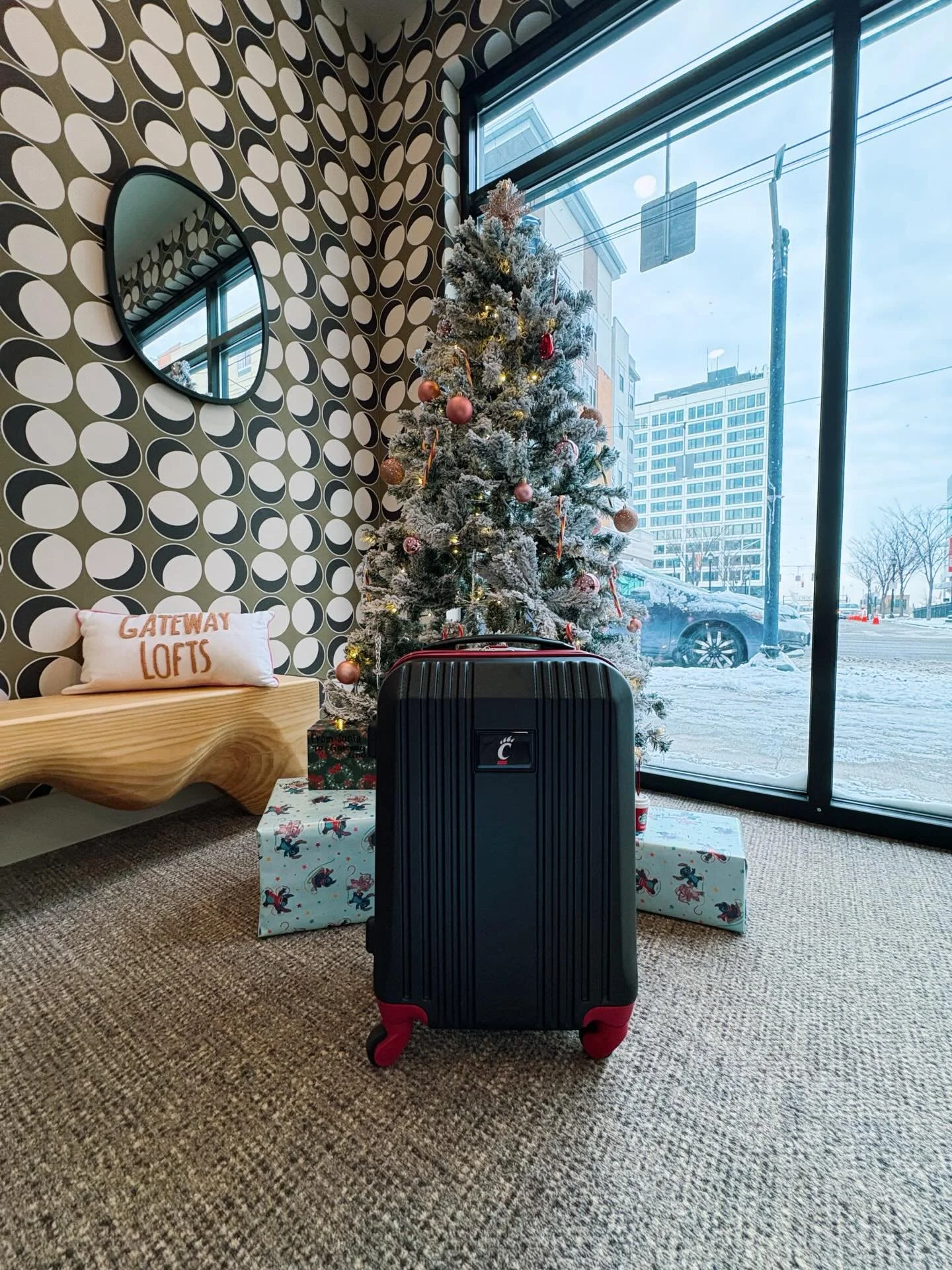 🚨 CLOSED DAY 4 OF 5 DAYS OF GIVEAWAYS 🚨

Here&rsquo;s how to enter to win day 4 with our @uofcincy &amp; @fanatics suitcase with a surprise inside 🤭

1. Follow us
2. Like this post 
3. Tag your favorite travel buddy ✈️ the more you comment the hig
