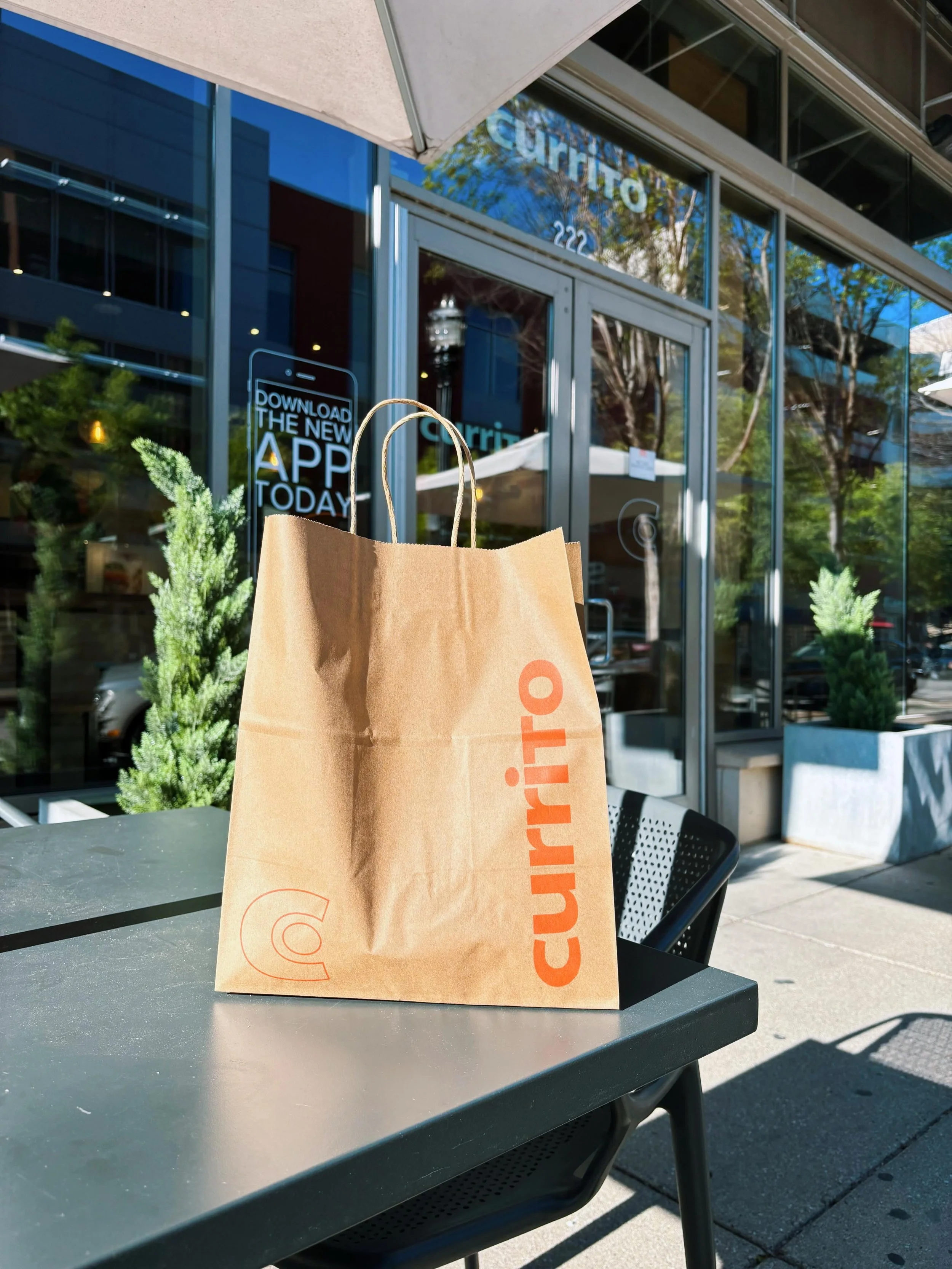 POV: Your next lunch spot is within walking distance from Gateway Lofts Cincy 🚶&zwj;♀️🥗

Our partner, @curritoeats , is perfect for grabbing a quick bite between classes, studying or dinner with friends! Gateway residents can use their Lofts Card f