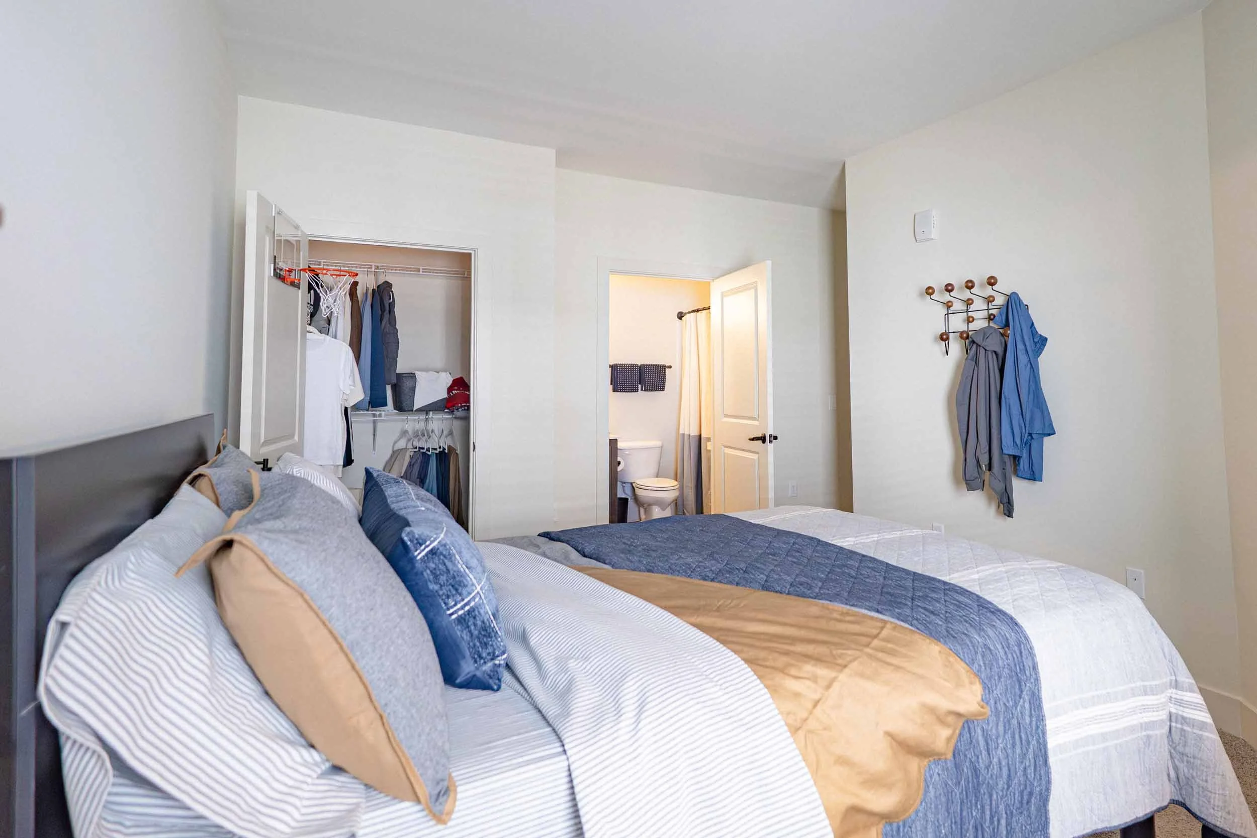 Gateway Lofts Cincinnati | Apartments in Cincinnati, OH | Bedroom