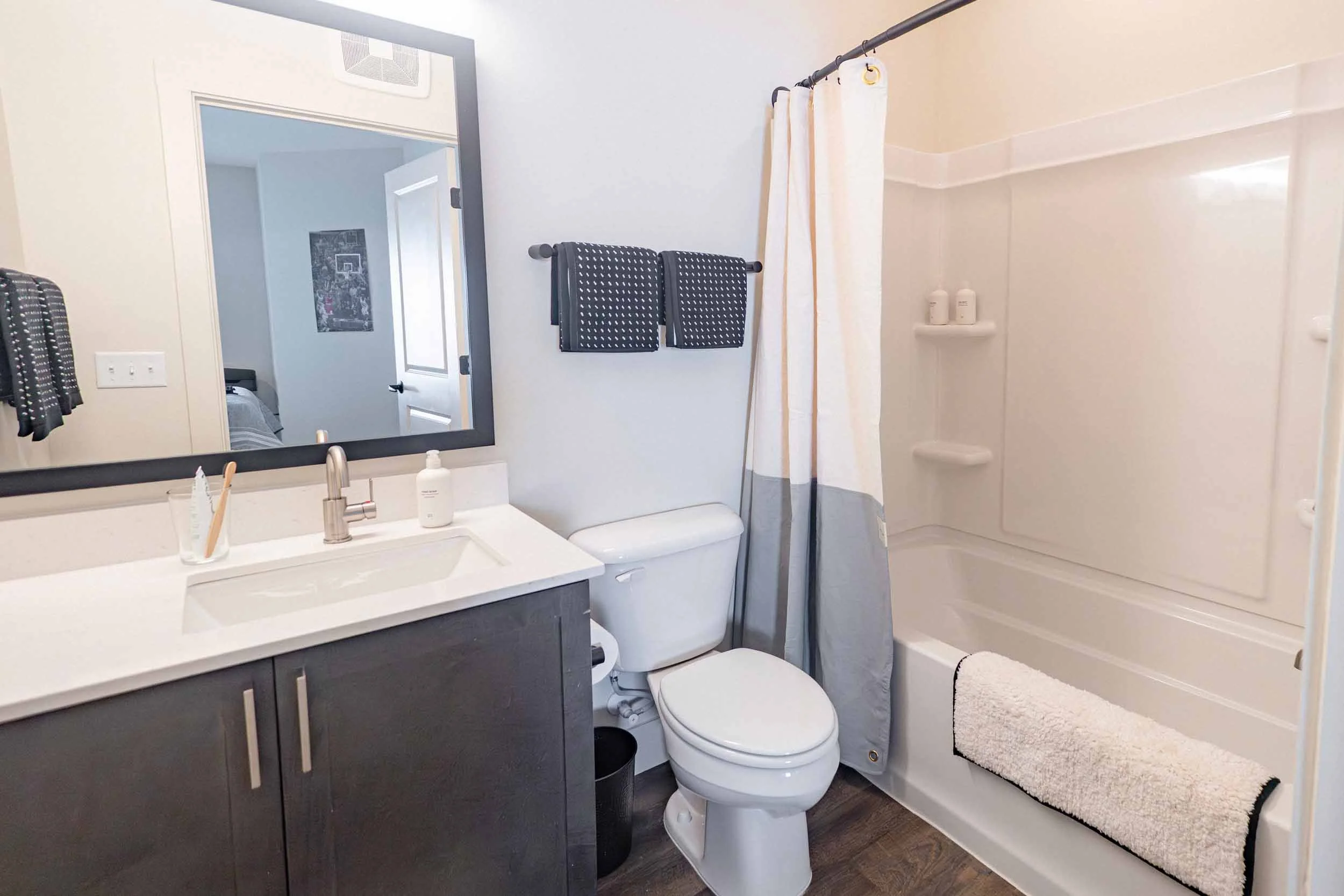 Gateway Lofts Cincinnati | Apartments in Cincinnati, OH | Bathroom