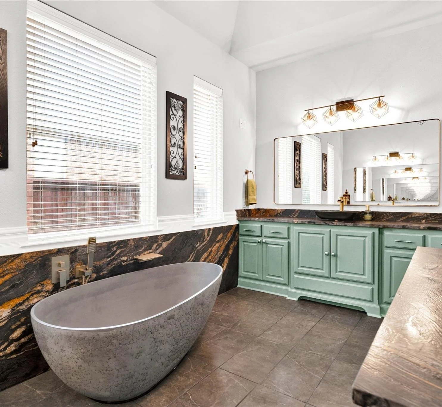 Callander Master Bath1.jpg