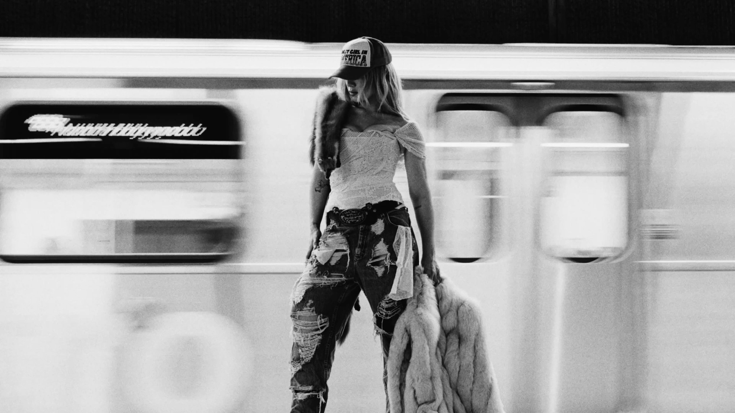 Slayyyter - OLD TECHNOLOGY (Official Video)