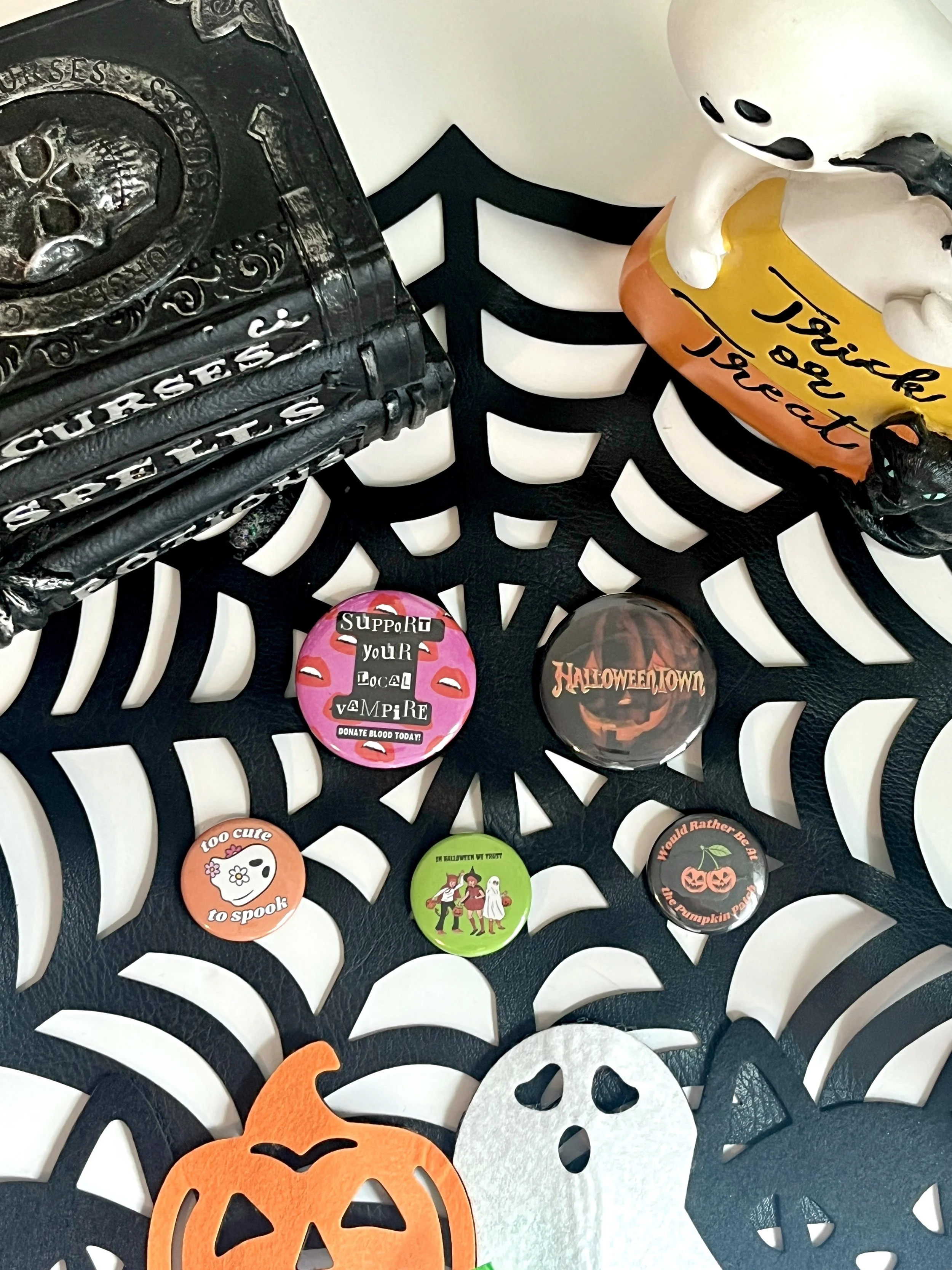 halloween buttons.jpg