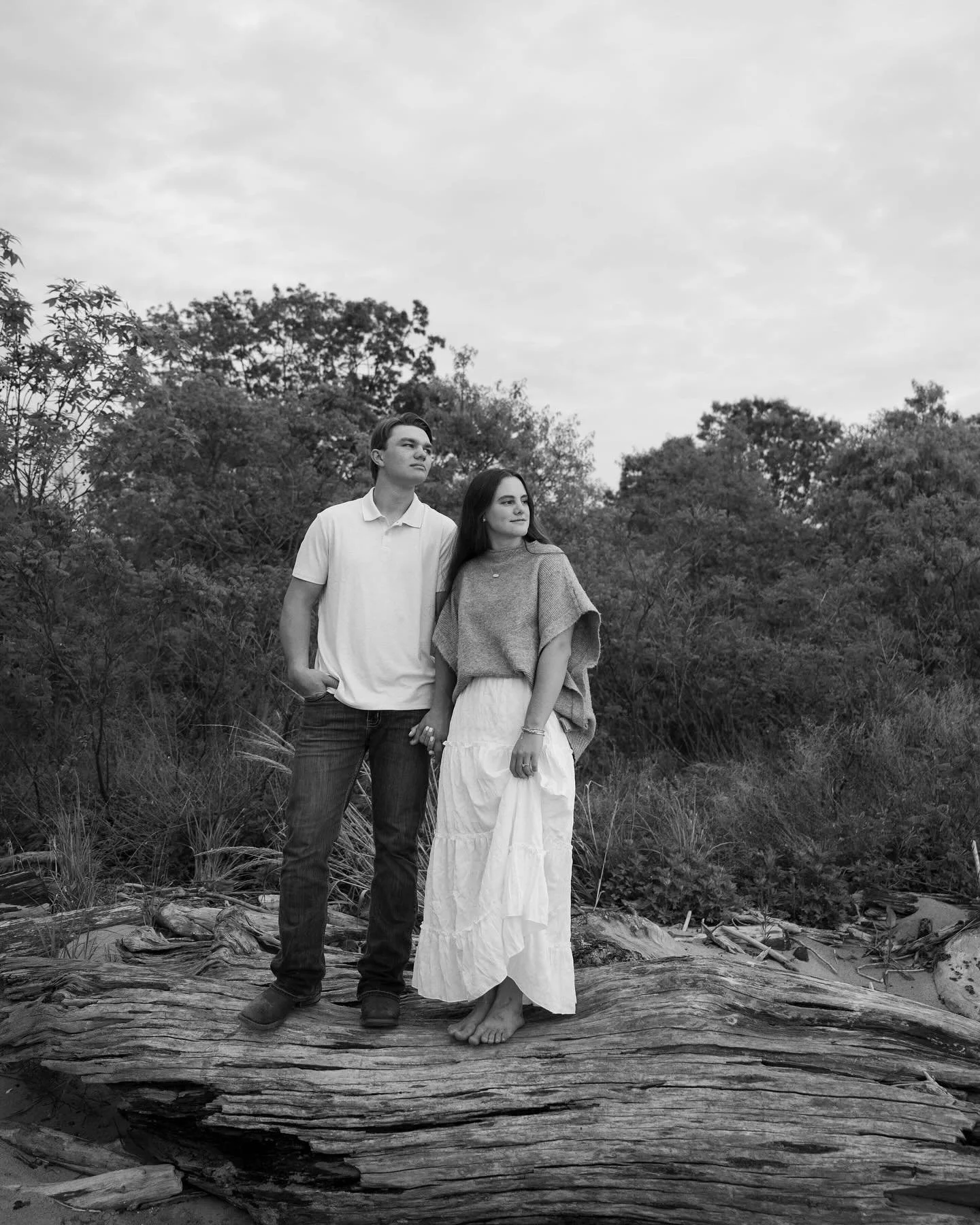 kaycee and nate

SO many favorites from this session down by the bay! such a big fan of their wholesome love and I feel like these photos capture that perfectly.

very glad that the spring rain held off and we had the most beautiful evening!