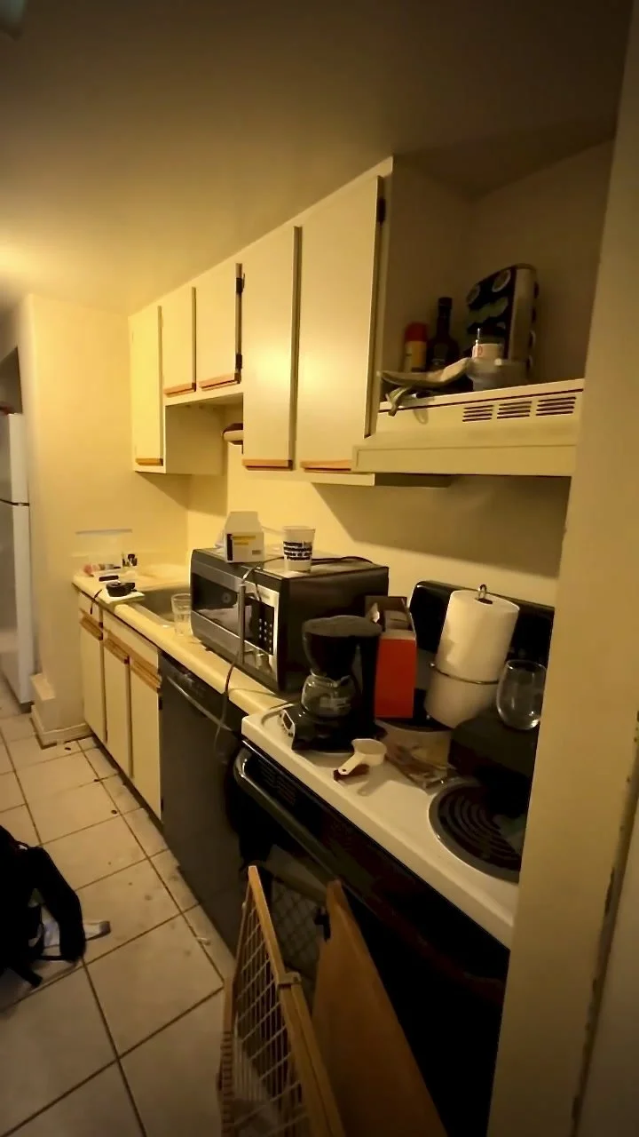 camp-before-hallway-kitchen.jpg