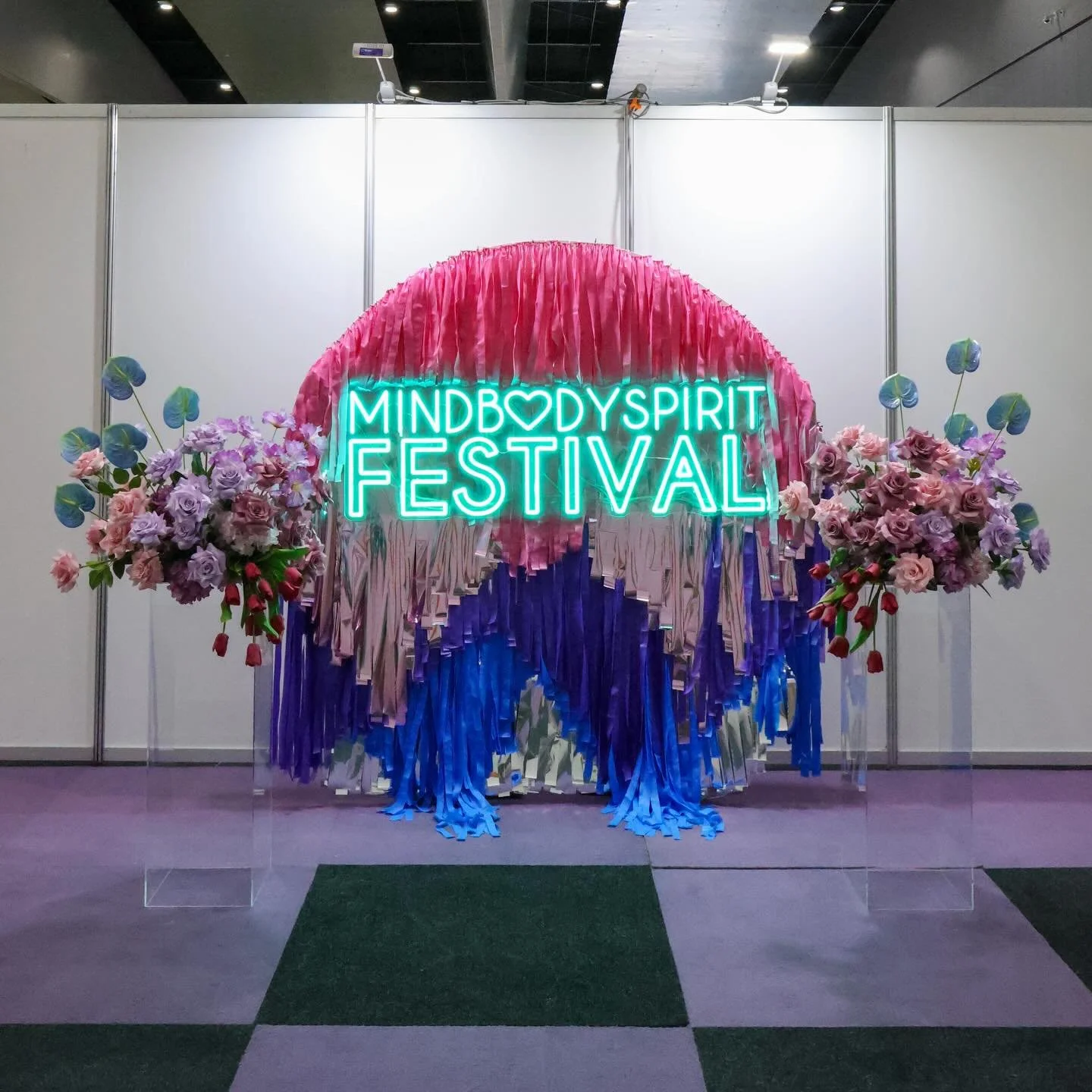 Creative relationships deepen with time. 

Working with the MindBodySpirit Festival since 2019 has allowed space to experiment, evolve and create without limits.

A few moments from different seasons 👉

Styling, concept &amp; florals by @fullbloomcr