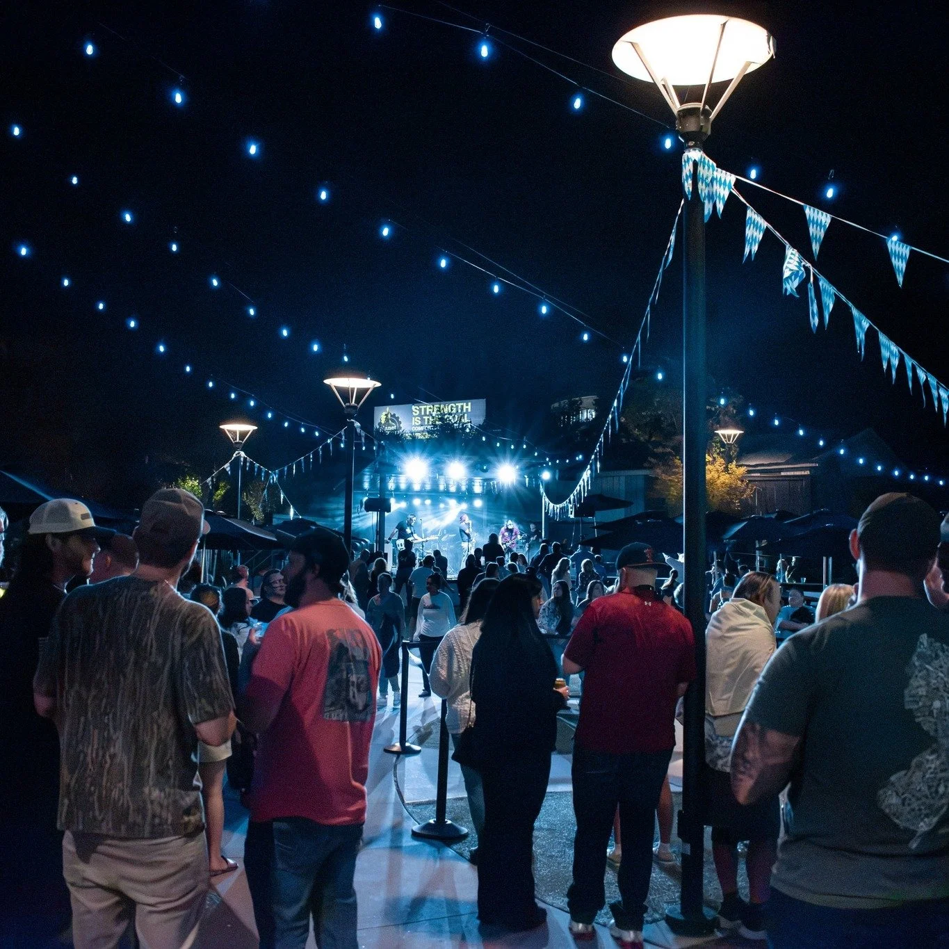 Another Oktoberfest in the books! Thank you to everyone who came out, raised a stein, danced, laughed, ate, drank, and made it such a blast! We couldn&rsquo;t have done it without you ❤️
Until next time&hellip; Prost! 🍺🎡

#brewery #festival #oktobe