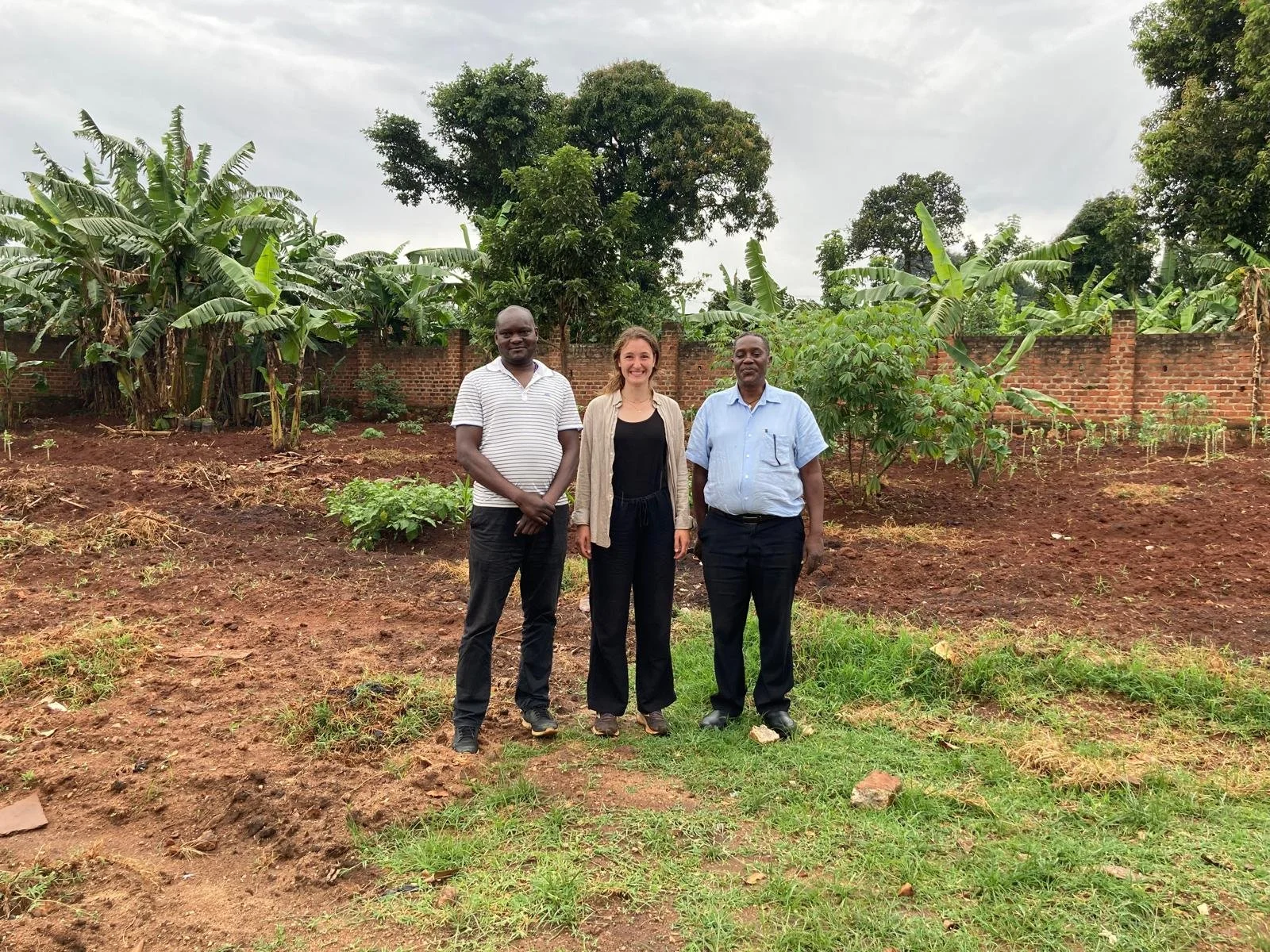 Gemeinsam wachsen: Bildung, Nachhaltigkeit und interkultureller Austausch in Uganda