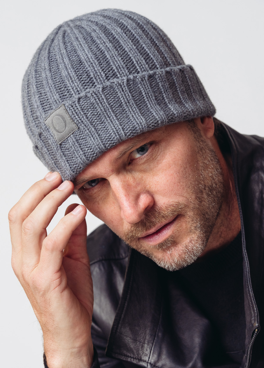 Luxury beanie hat for winter — OMARI Collection display picture 1