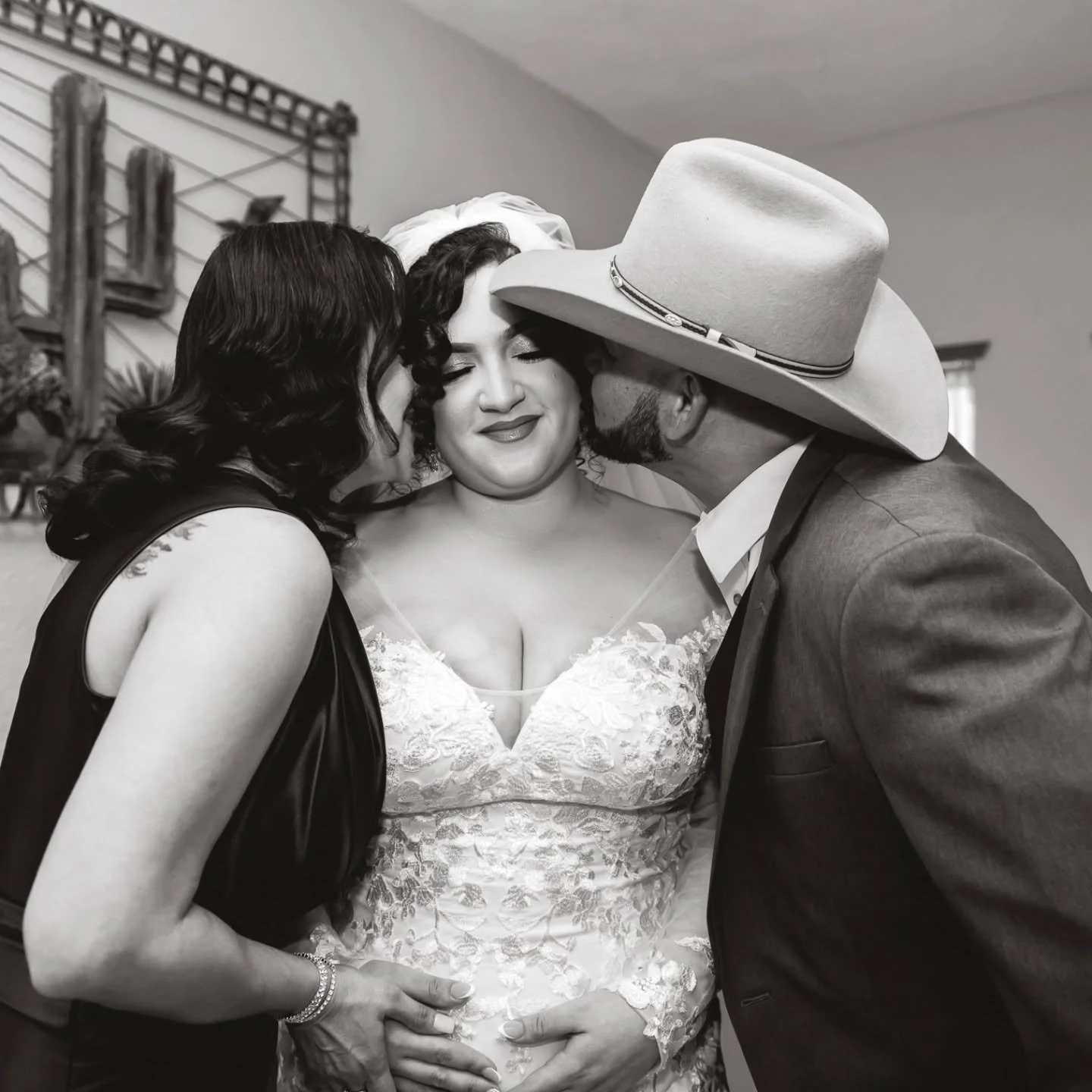 DREAM WITH ME 💍

#rgvlife #rgvweddings
#rgvphotography #weddingphotos #weddingphotographer
@lamunequitaranch @m_n_r__social
