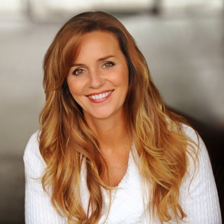 Michelle dutro headshot.png