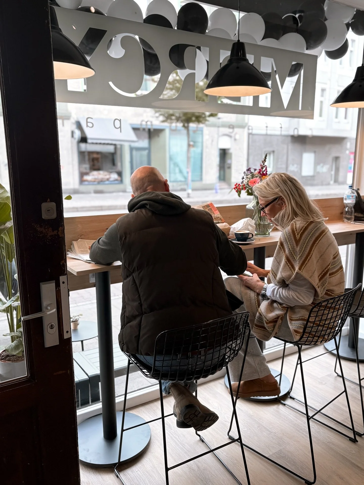 REOPENING Recap🖤
Wir lieben den Flingern Vibe und haben uns &uuml;ber jeden einzelnen Besuch am Wochenende gefreut☀️
Morgen starten wir in eine neue Woche, also kommt gerne vorbei und beobachtet den Trubel auf der Birkenstra&szlig;e an unserem neuen