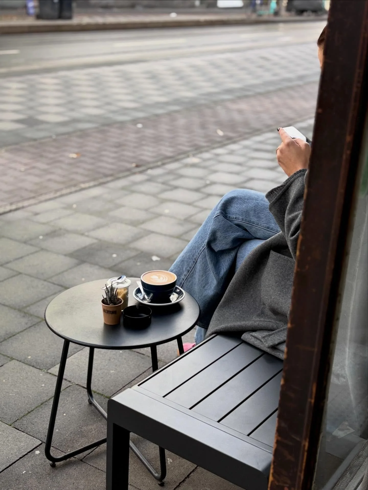 Coffee Break? ☕️

Unterbilk
Mo-Fr // 7.30-18.00
Sa // 8.30-18.00
So // 9.00-18.00

Flingern 
Mo-Fr // 8.00-18.00
Sa // 8.30-18.00
So // 9.30-18.00
.
.
.
.
.
.
.

#d&uuml;sseldorf #cafe #coffee #coffeelover #dusseldorf_de