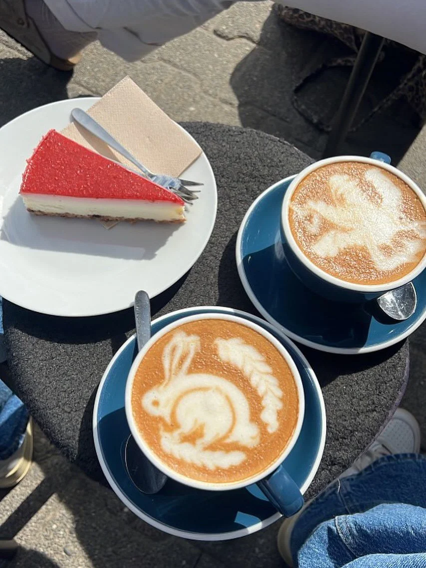 Wir w&uuml;nschen Euch sch&ouml;ne Ostertage 🐣 Unser Team ist das gesamte Wochenende am Start und freut sich &uuml;ber euren Besuch ☕️

UNTERBILK 
Karfreitag // 8.30-18 Uhr
Ostersamstag // 8.30-18 Uhr 
Ostersonntag // 9-18 Uhr 
Ostermontag // 8.30-1