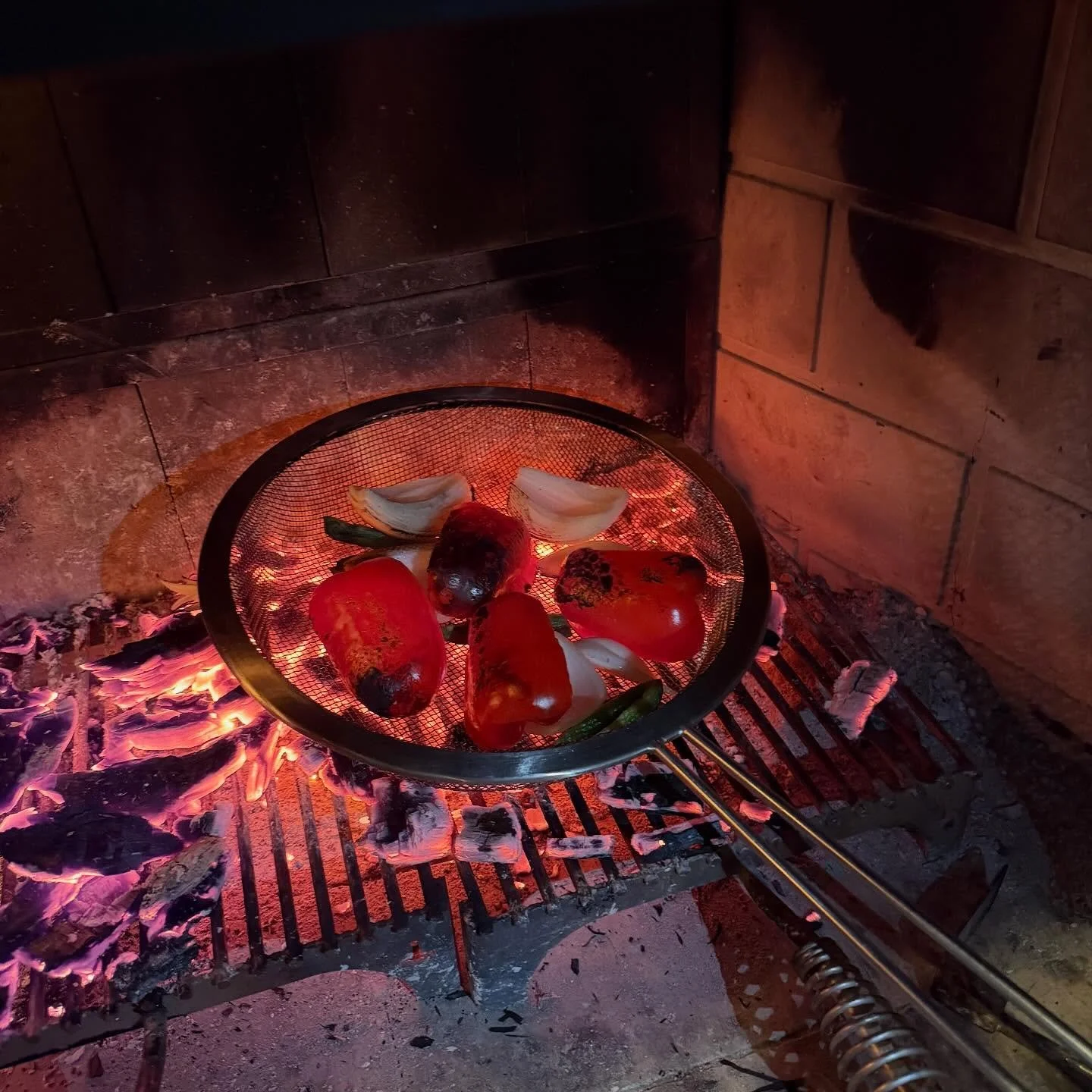 Fireplace pizza prep 🔥🔥