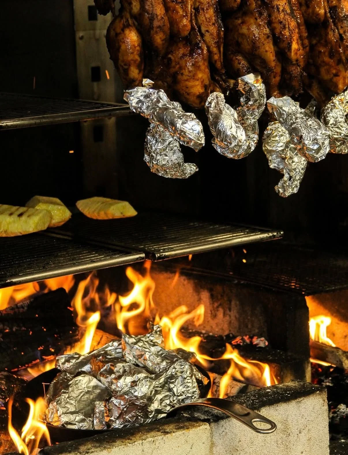 While winter hits hard outside, inside the kitchen it&rsquo;s all heat, focus, and fire 🔥
The team at @pascual.dc knows it well!
When you cook with purpose, cold never stands a chance 🔥

Reach out via DM or email for more info on how to get fired u