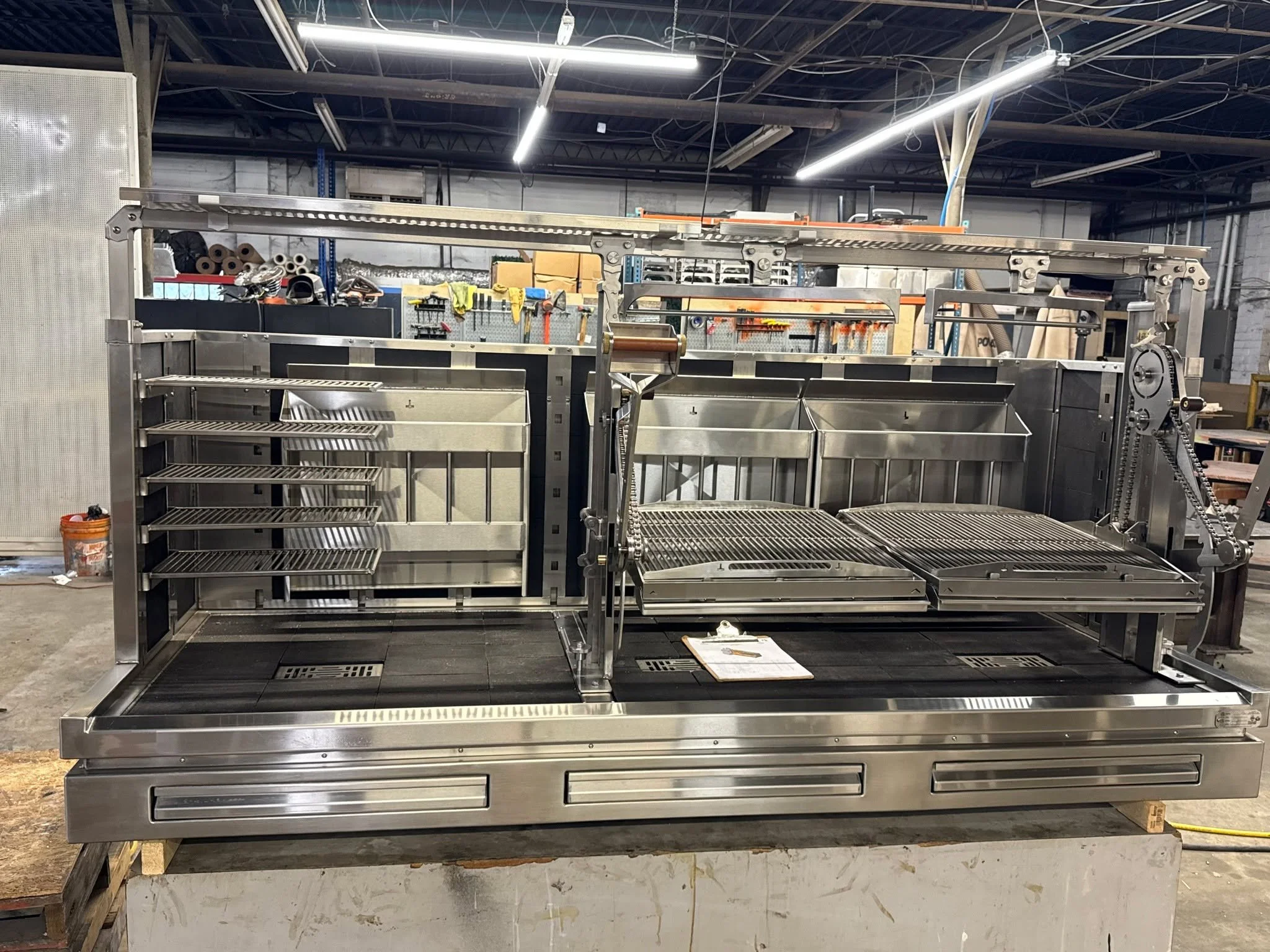 Another unit is being polished and getting ready for its new home in Long Island 🔥
We&rsquo;re honored to be part of this restaurant&rsquo;s journey and can&rsquo;t wait to see it installed and fired up.

96" Argentinian Style Platform Hearth
2