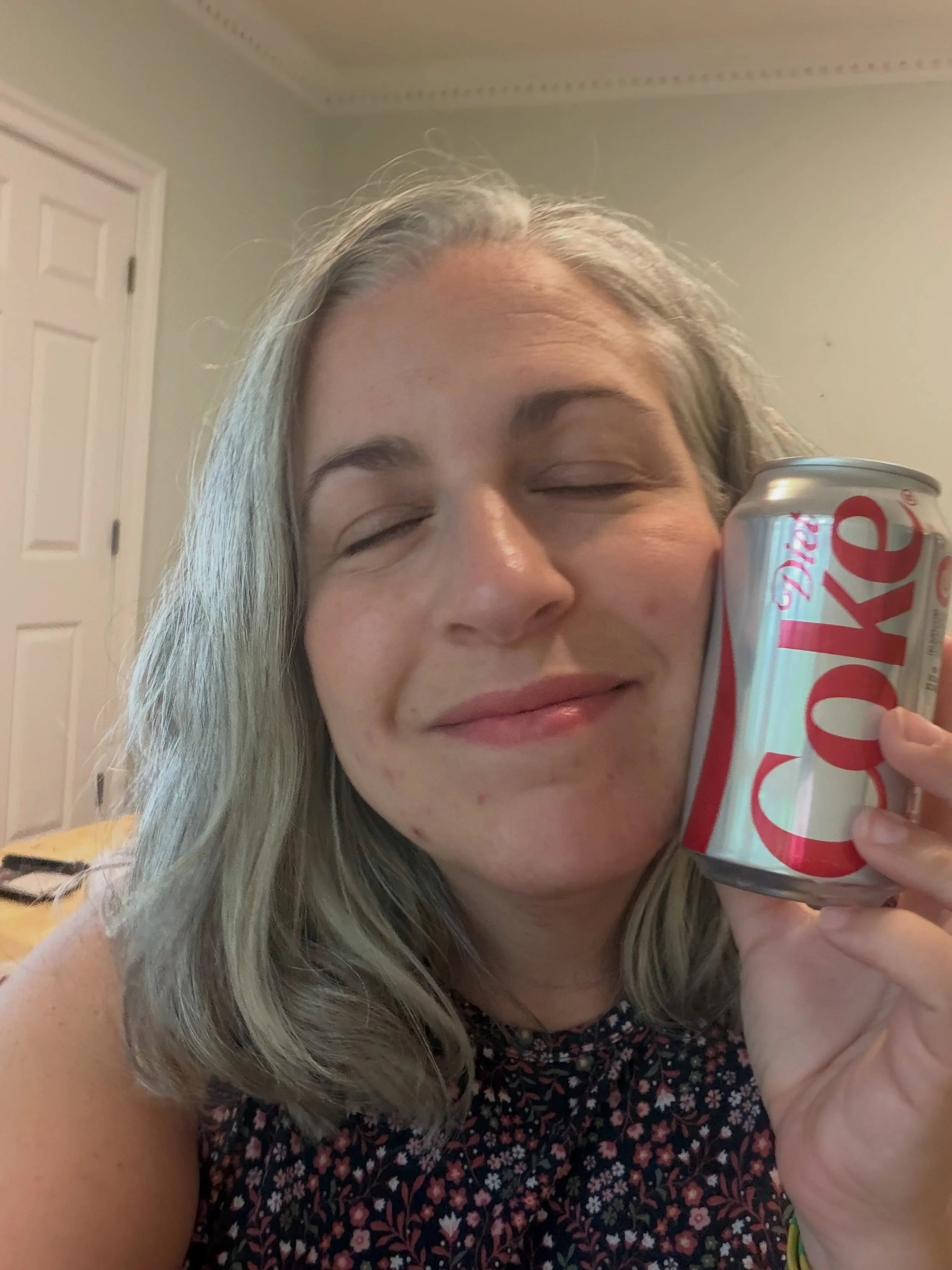Taking a moment to celebrate the caffeine source that powers so many projects here in my office. And bonus: no cyclosporiasis risk. 😂❤️🥤#laurathelifewife #consultant #dietcoke