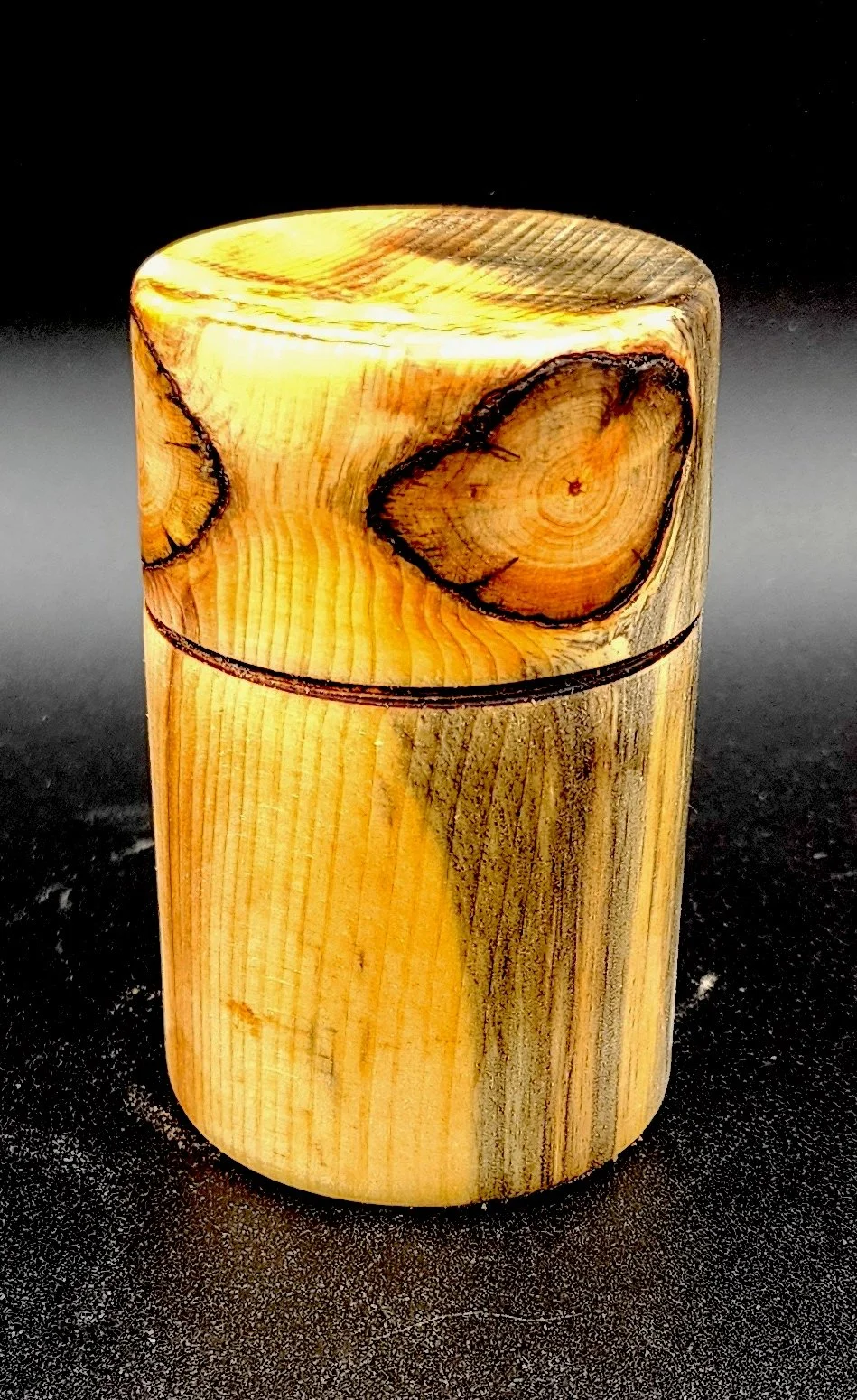 3.5 x 1.5 in spalted Fir crotchwood box.jpg