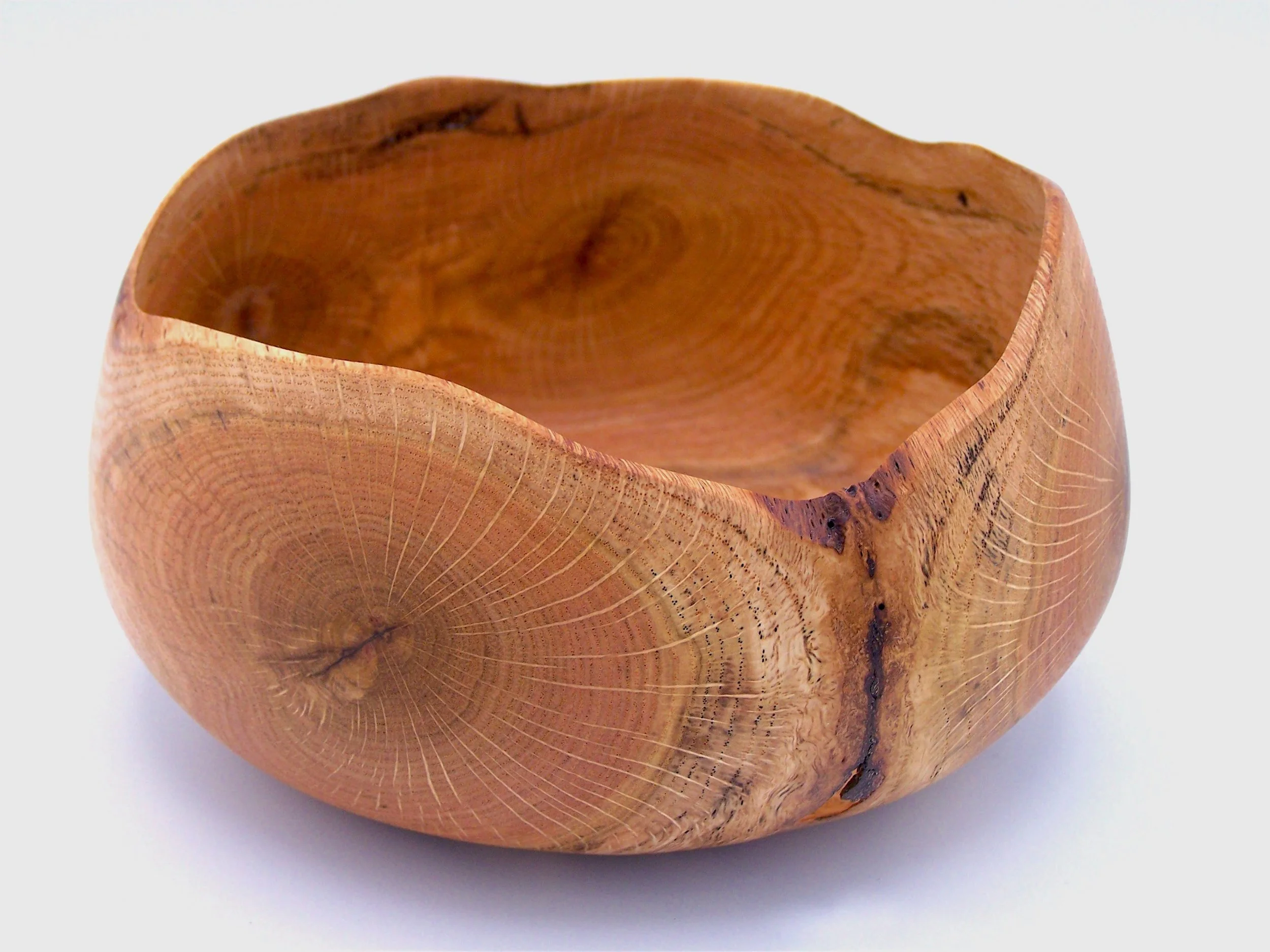 8 x 4 in White Oak crotchwood bowl.JPG