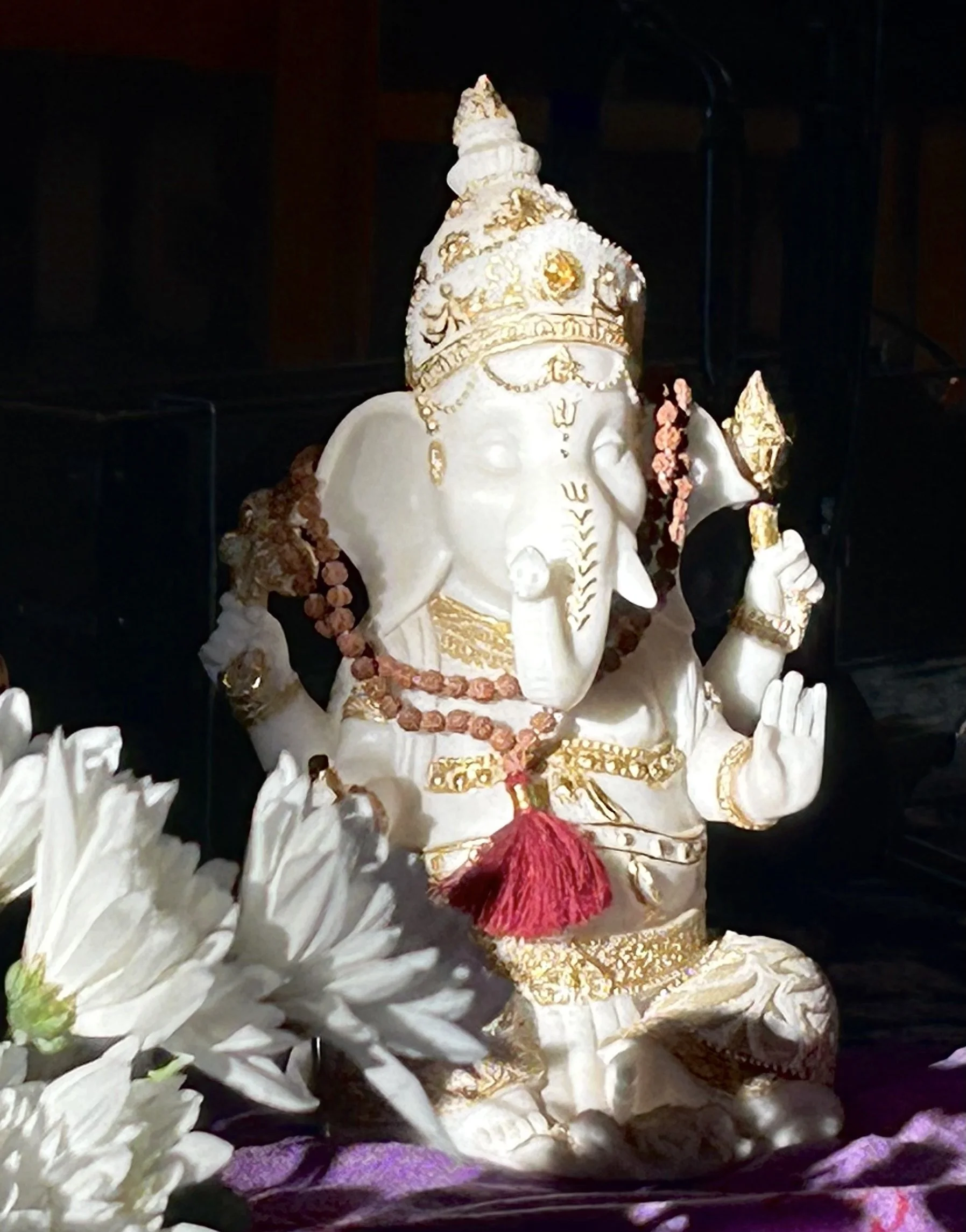 ganesh murti.jpg