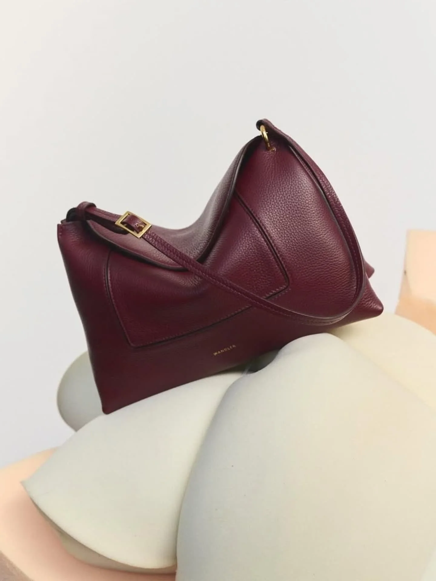 Wandler has arrived at Tern.

Hailing from Amsterdam, crafted in Italy, Wandler is the kind of brand fashion insiders always have on their radar: sculptural silhouettes, unexpected color palettes, and an unmistakable modern elegance. Every bag is a s